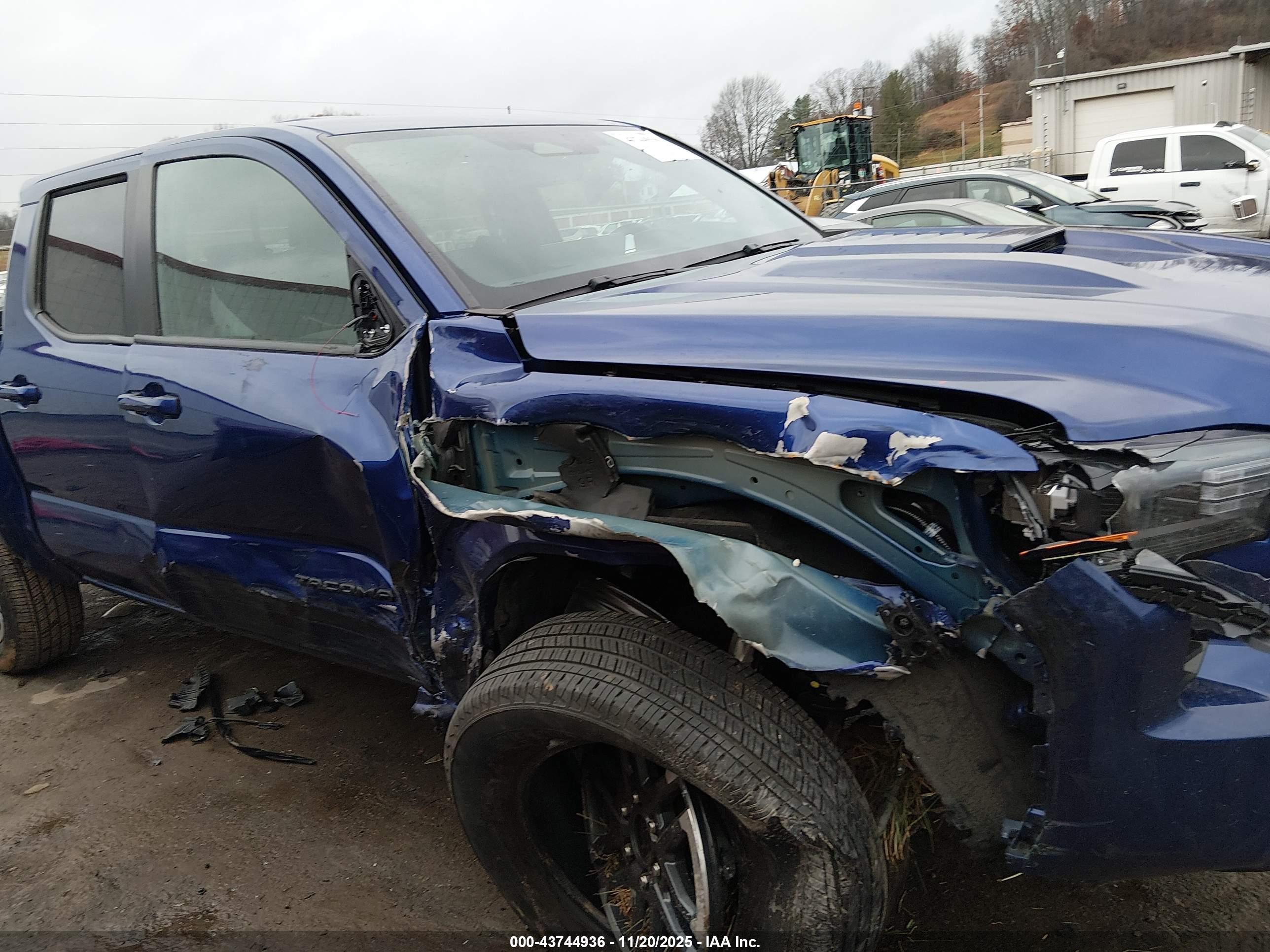 TOYOTA TACOMA image 6