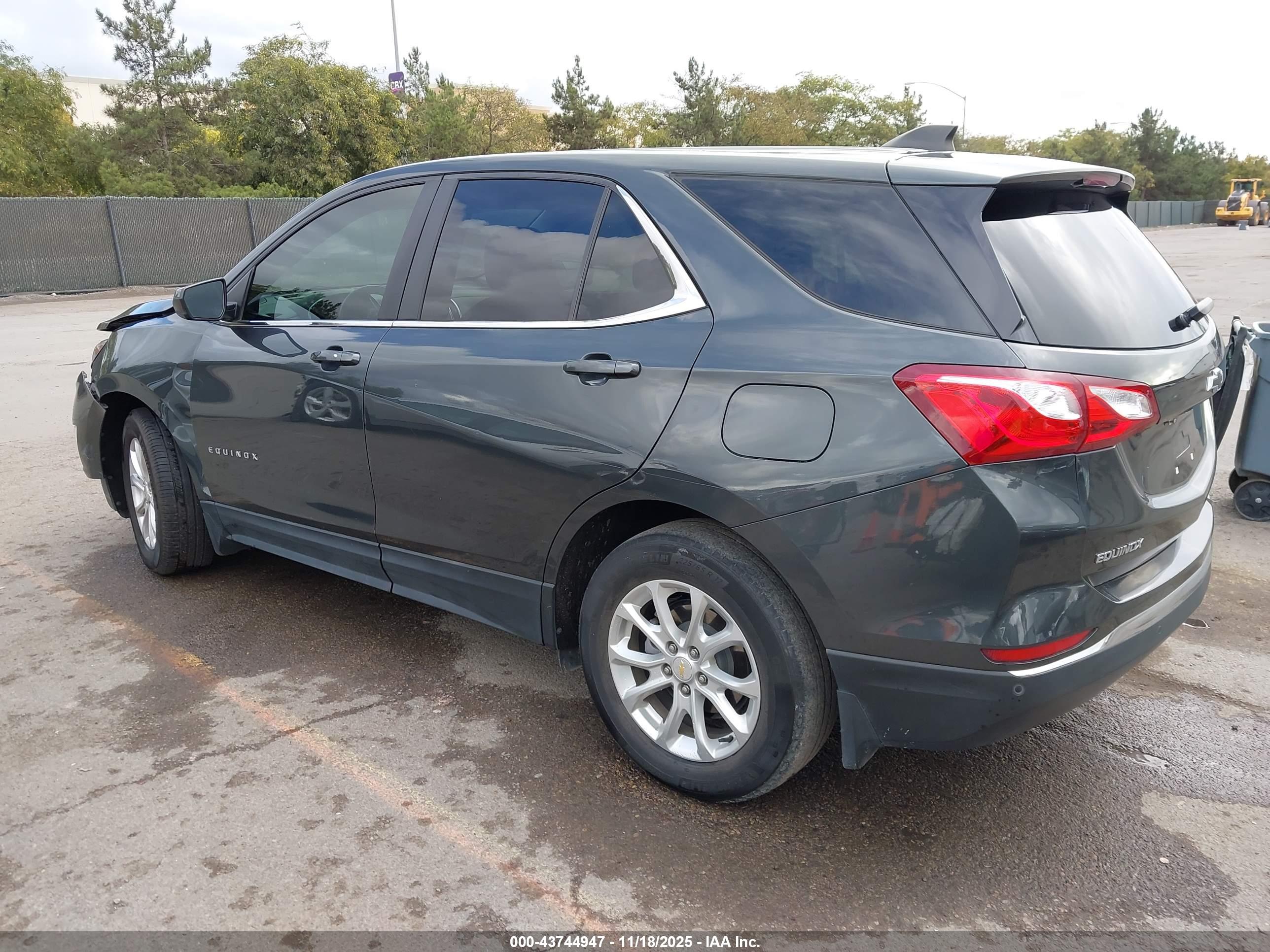 CHEVROLET EQUINOX image 3