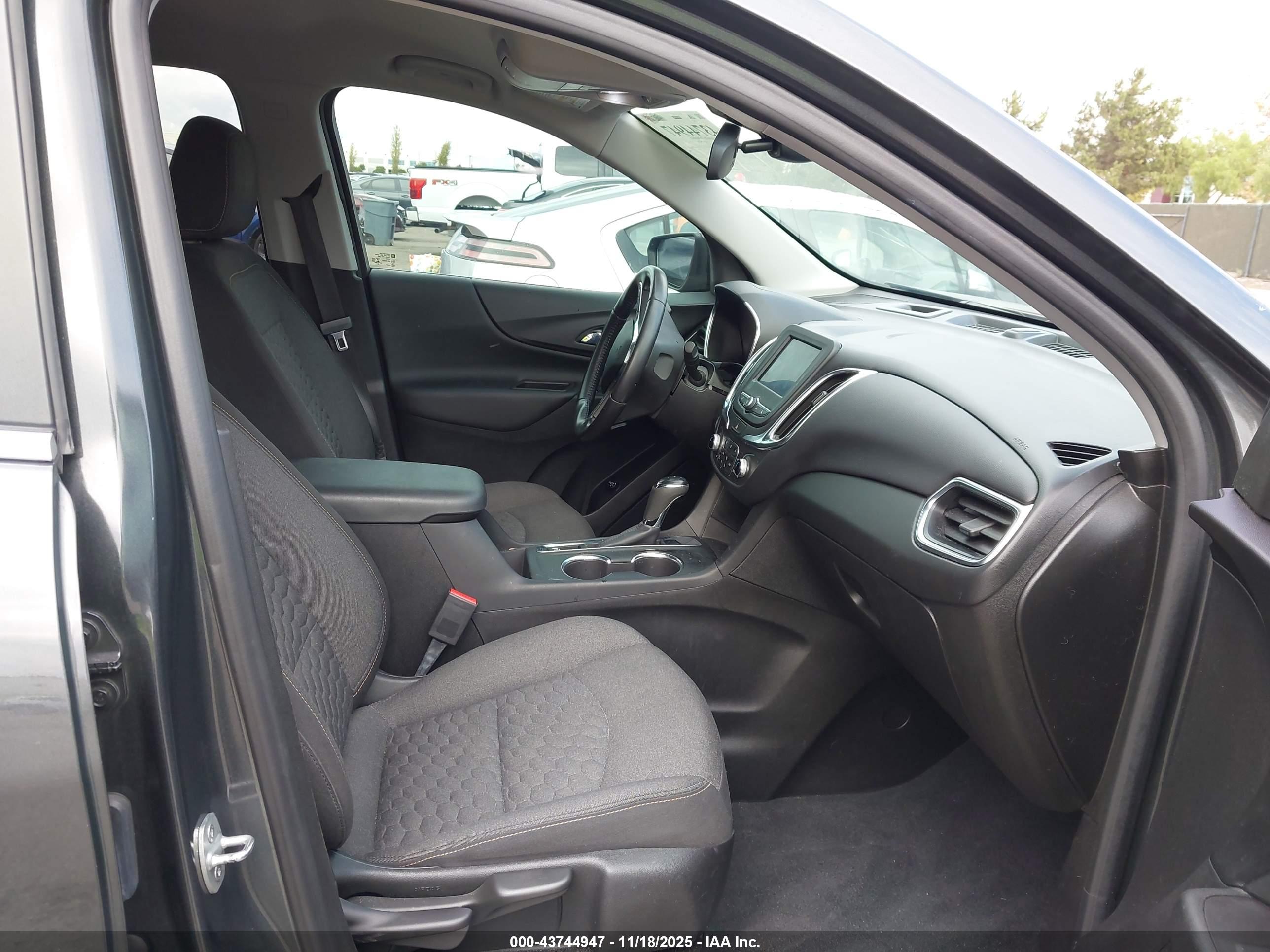 CHEVROLET EQUINOX image 5
