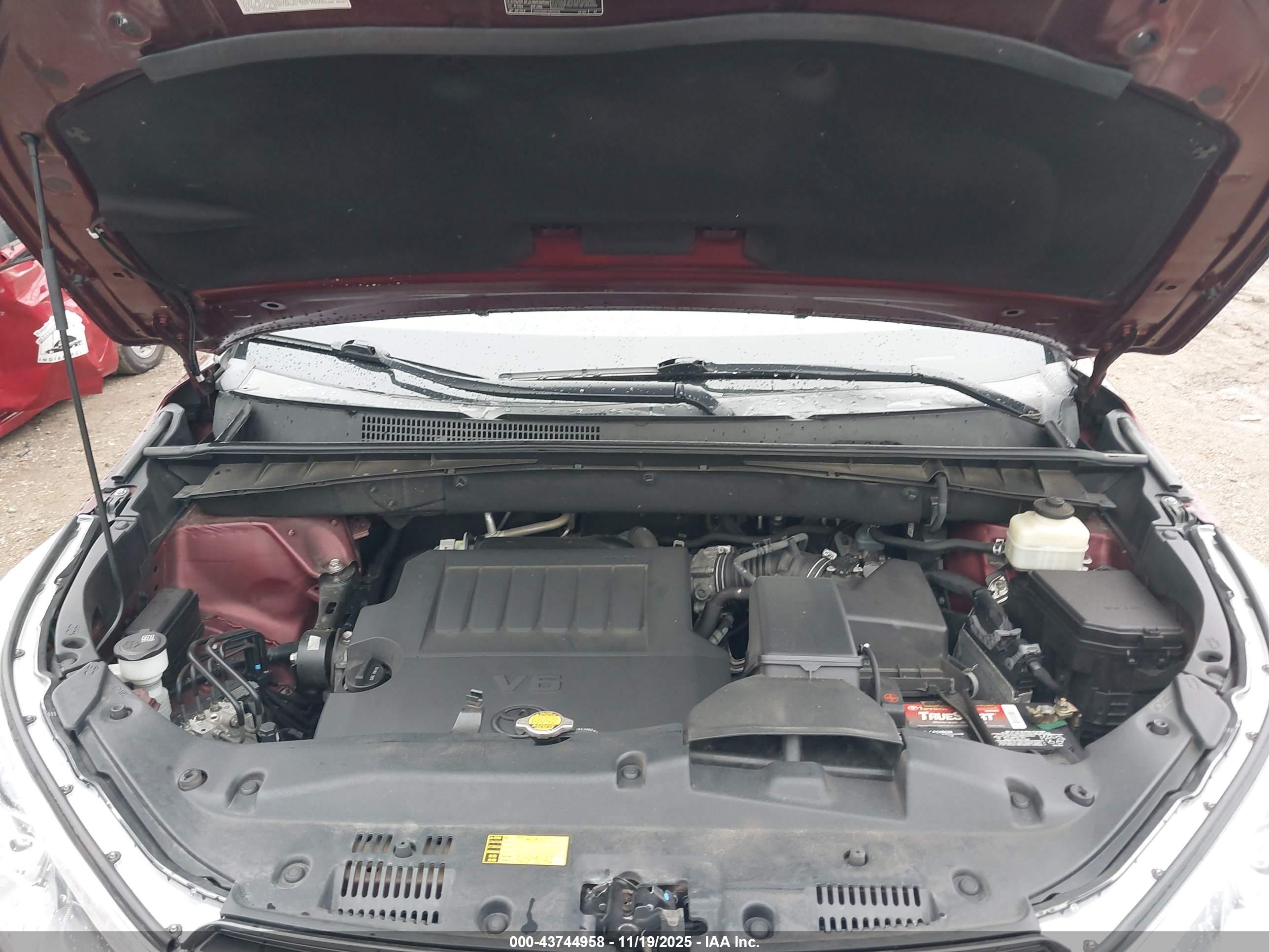 TOYOTA HIGHLANDER image 10