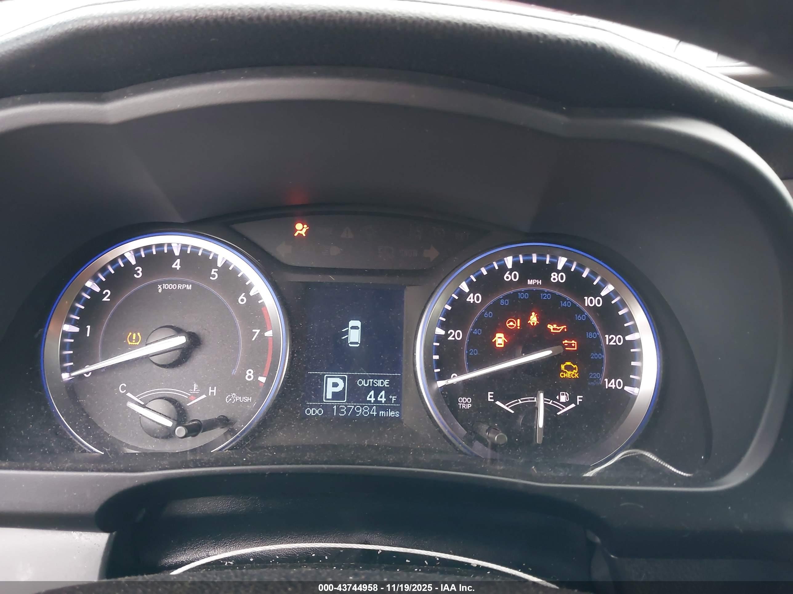 TOYOTA HIGHLANDER image 7