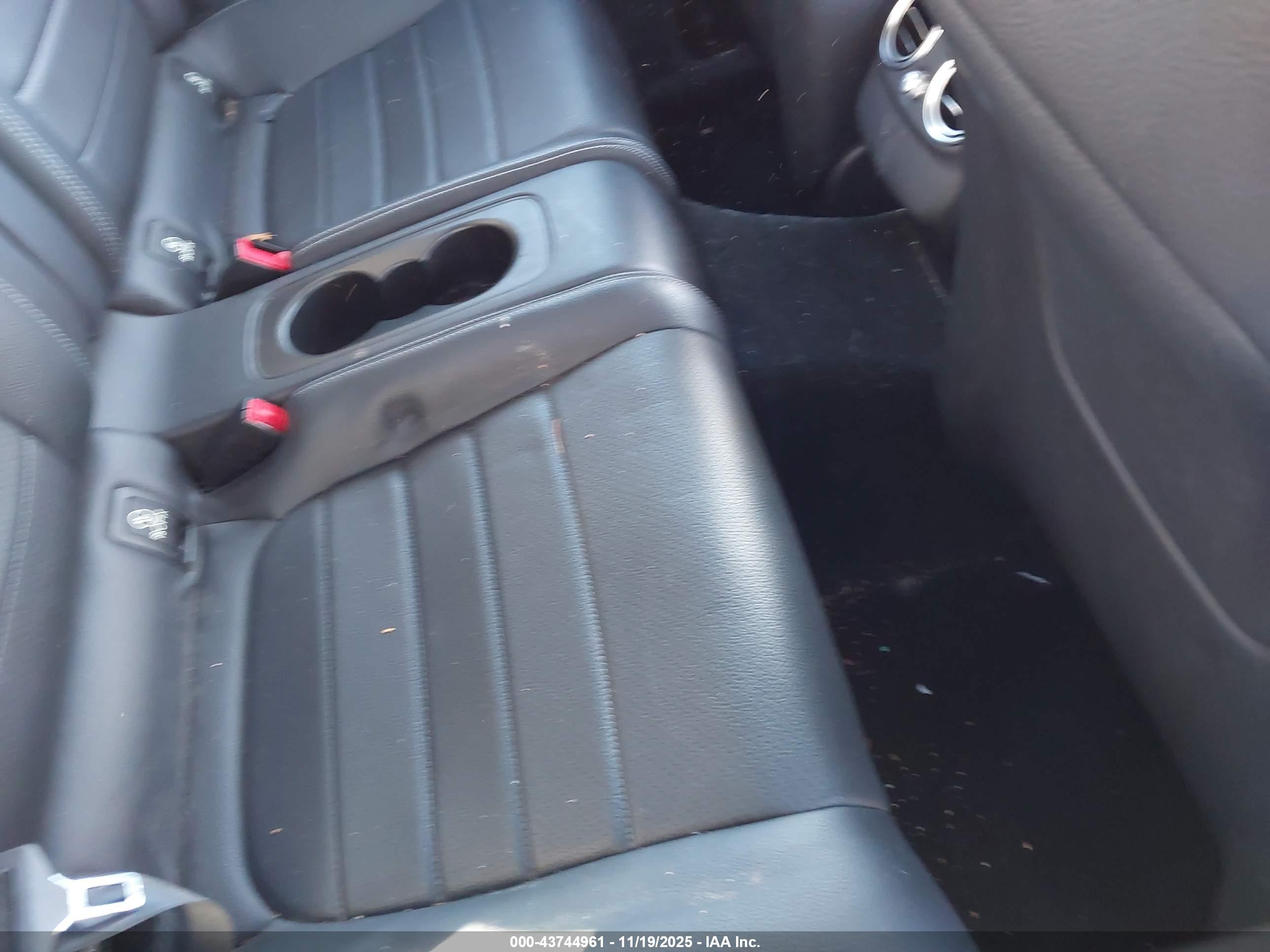 MERCEDES-BENZ C image 8