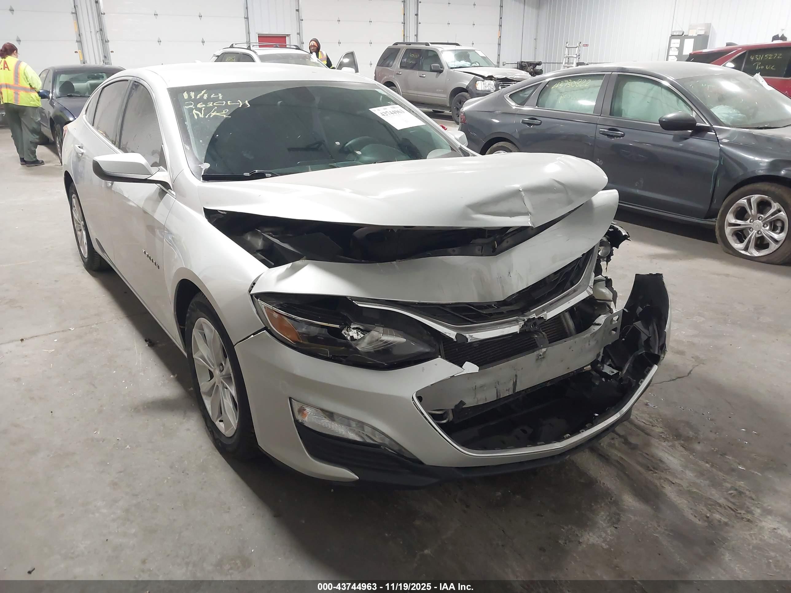 CHEVROLET MALIBU image 6