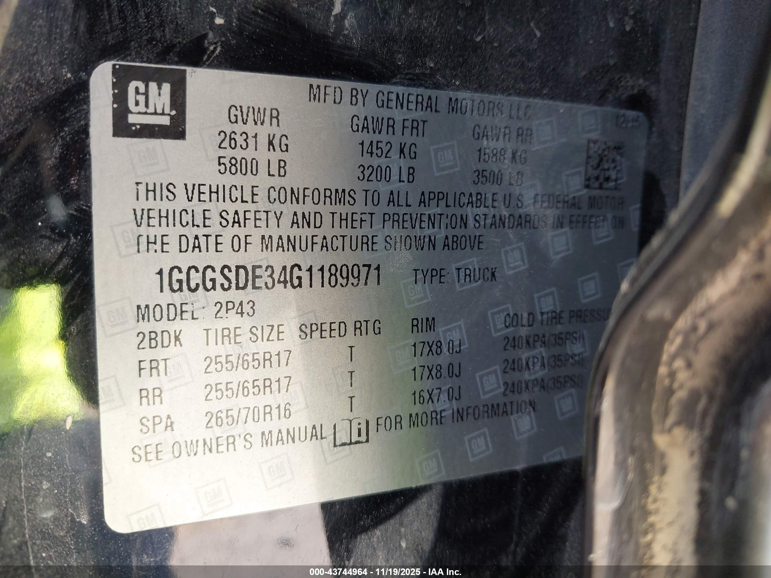 CHEVROLET COLORADO image 9