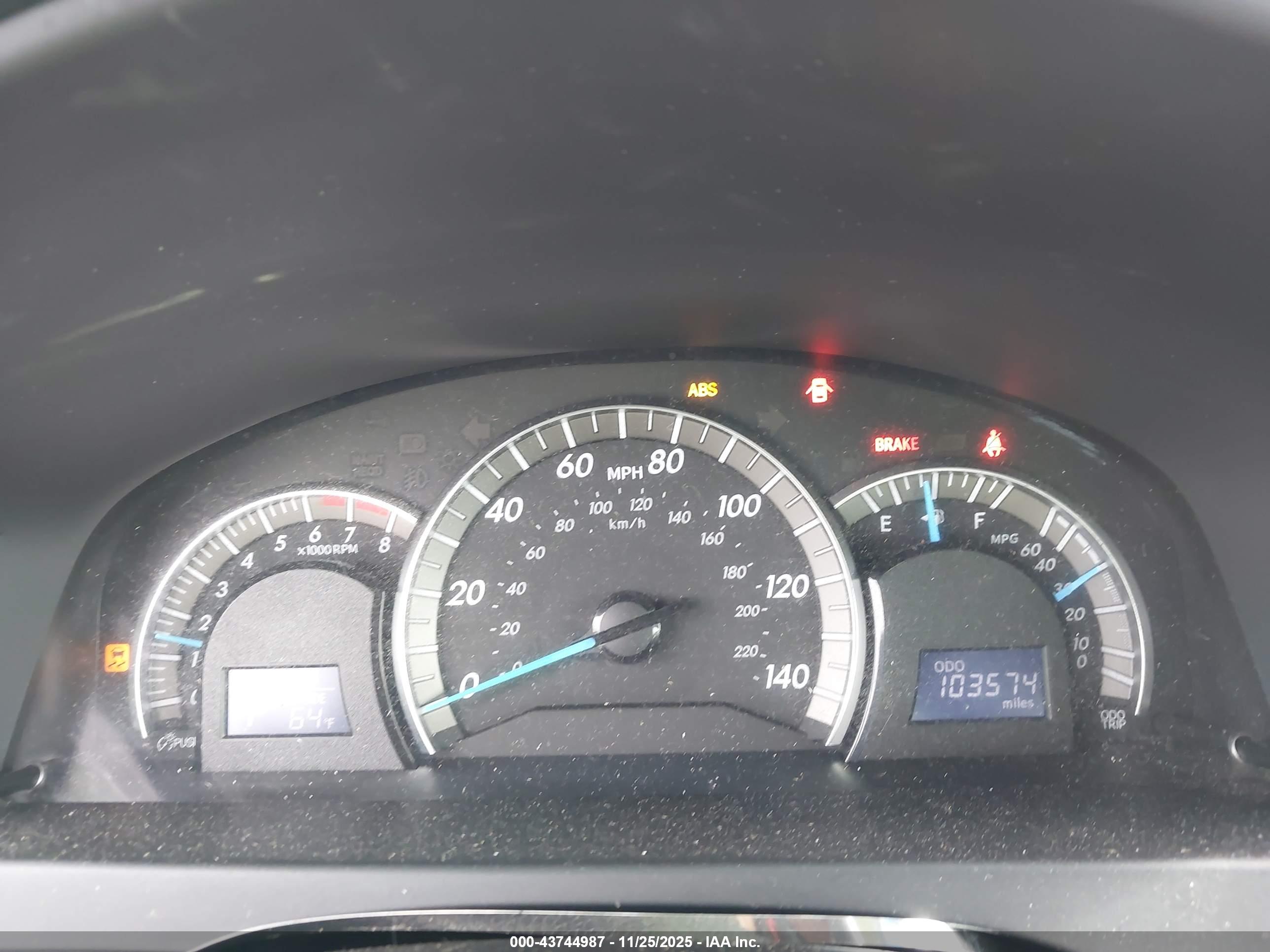 TOYOTA CAMRY image 7
