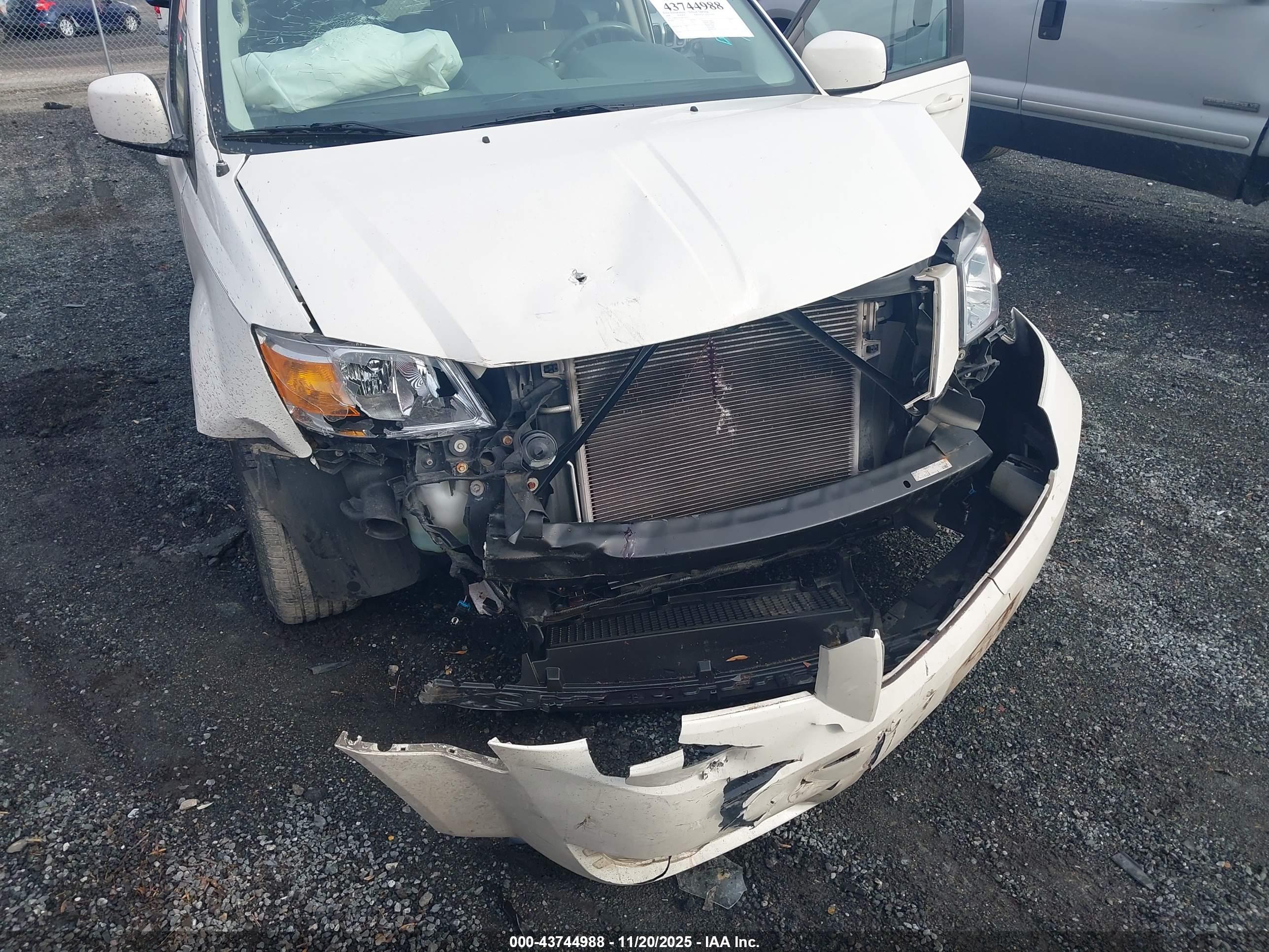 DODGE GRAND image 6