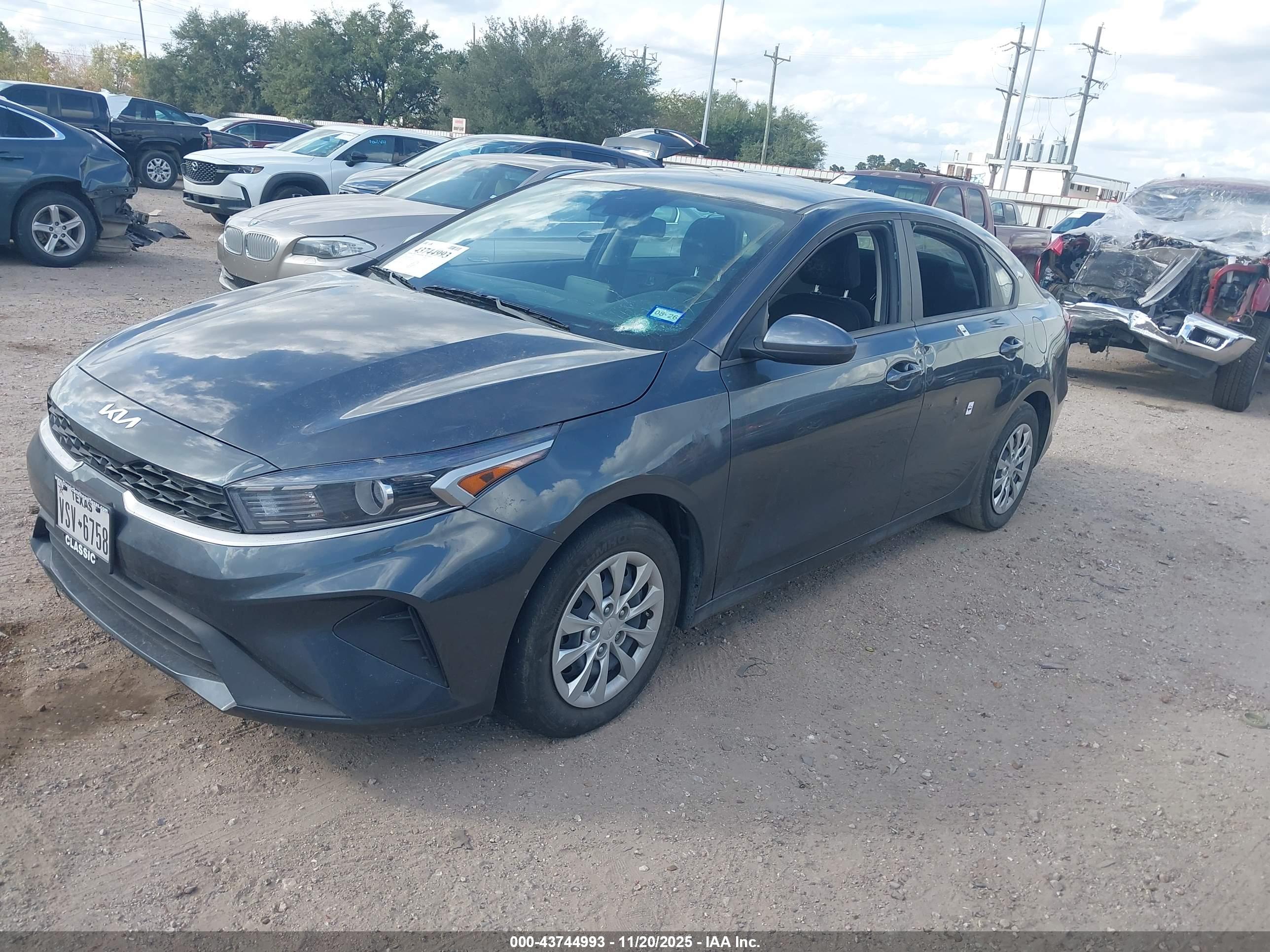 KIA FORTE image 2