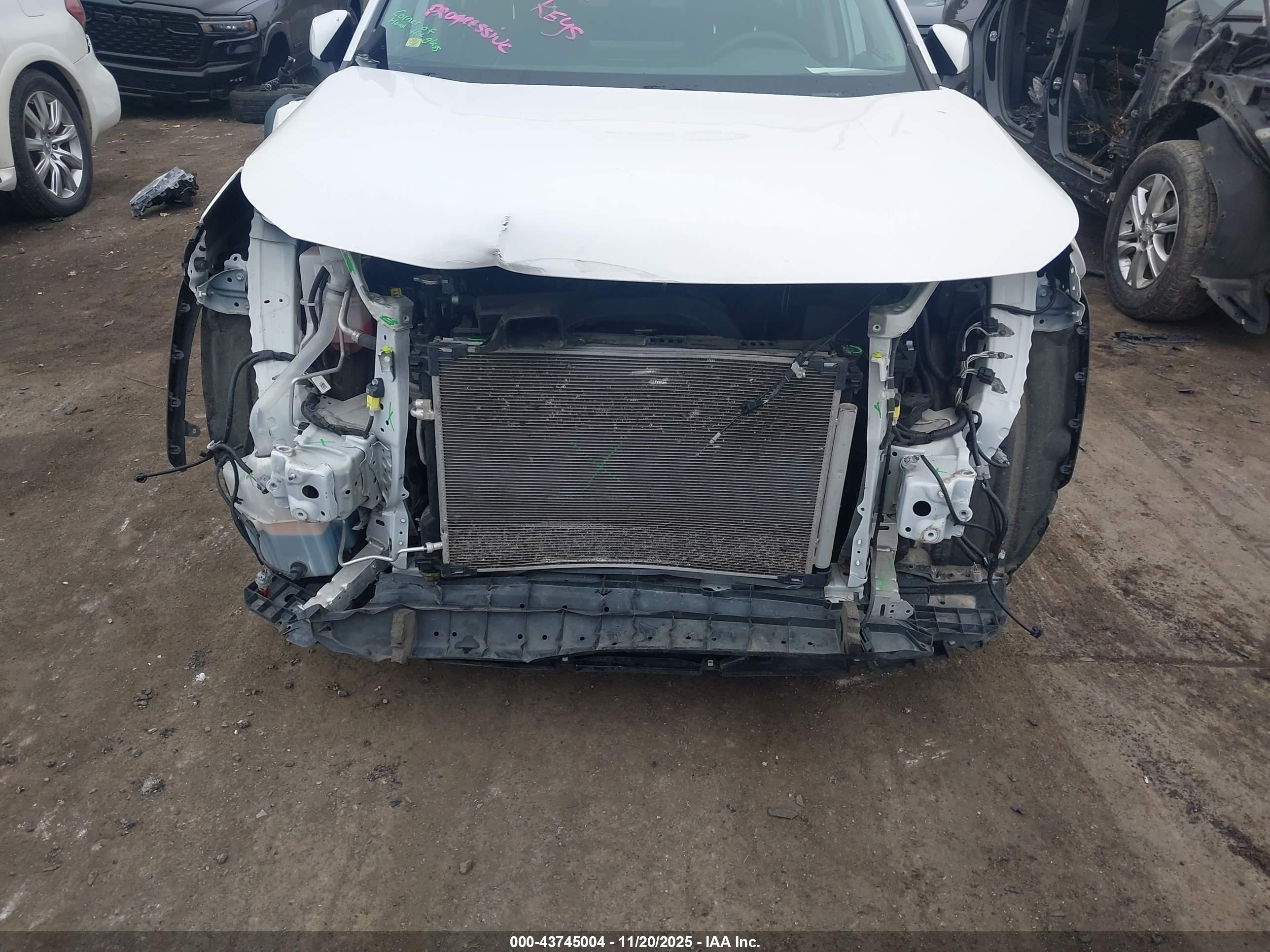 TOYOTA RAV4 image 6