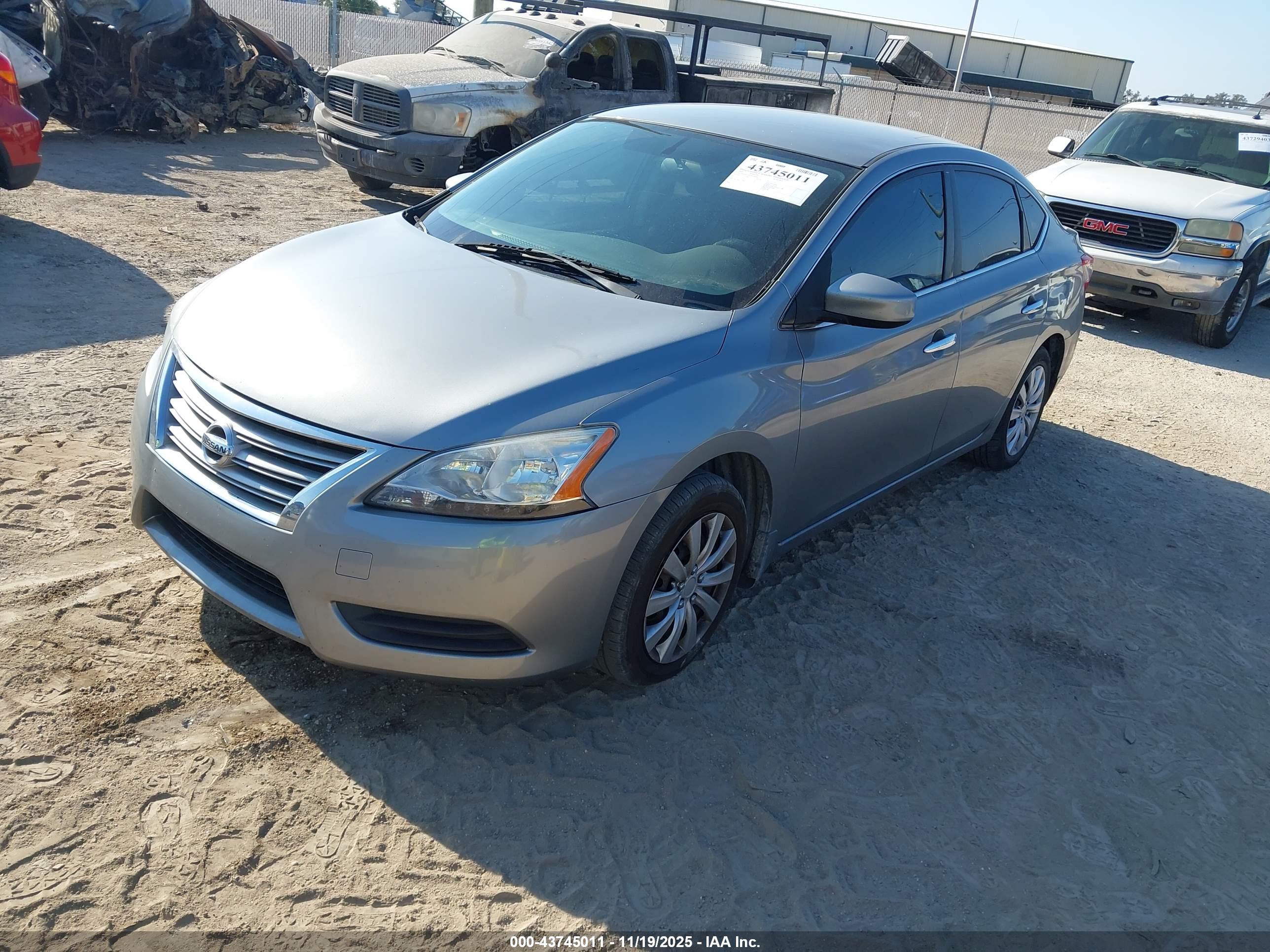 NISSAN SENTRA image 2
