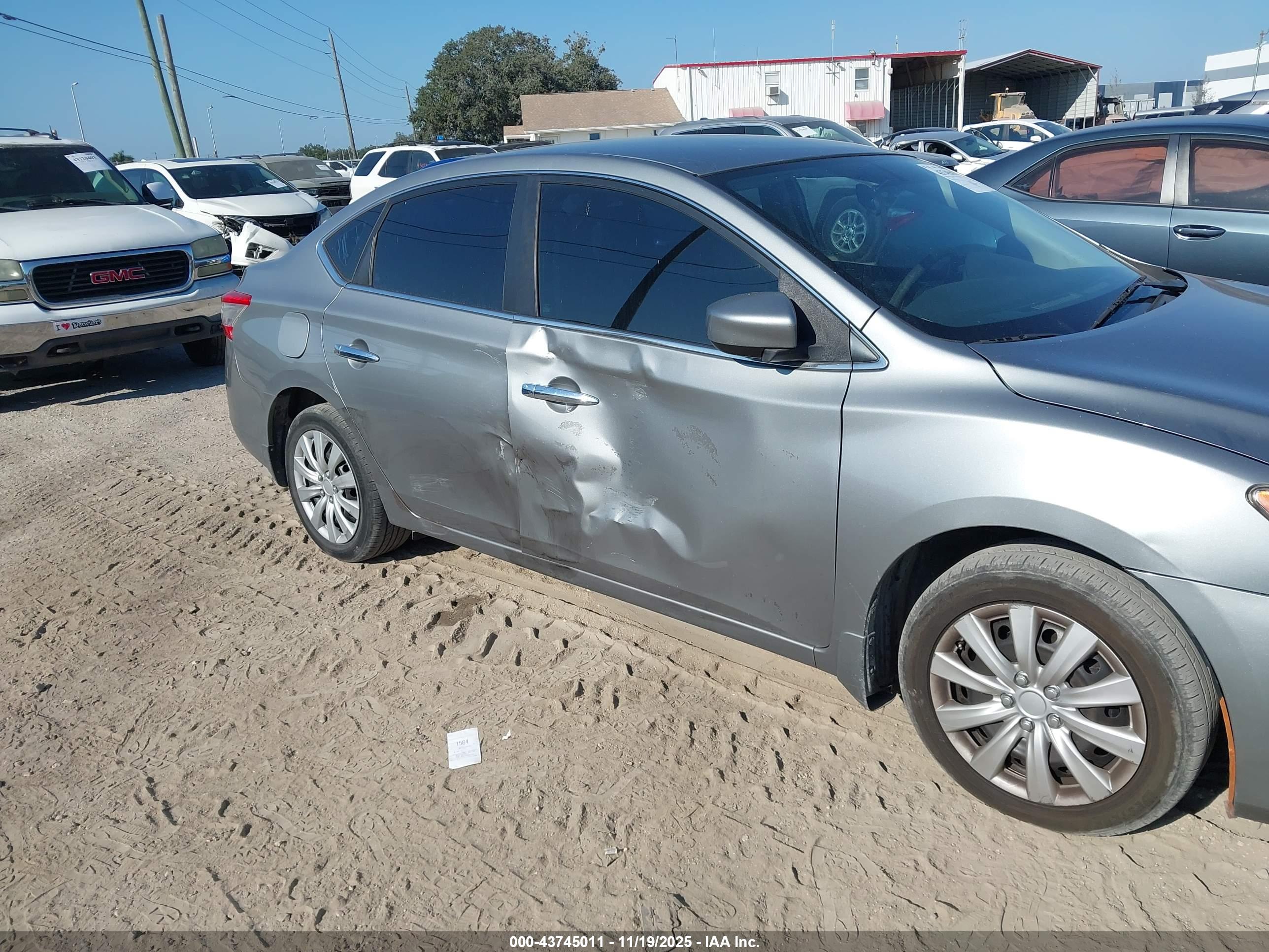 NISSAN SENTRA image 6