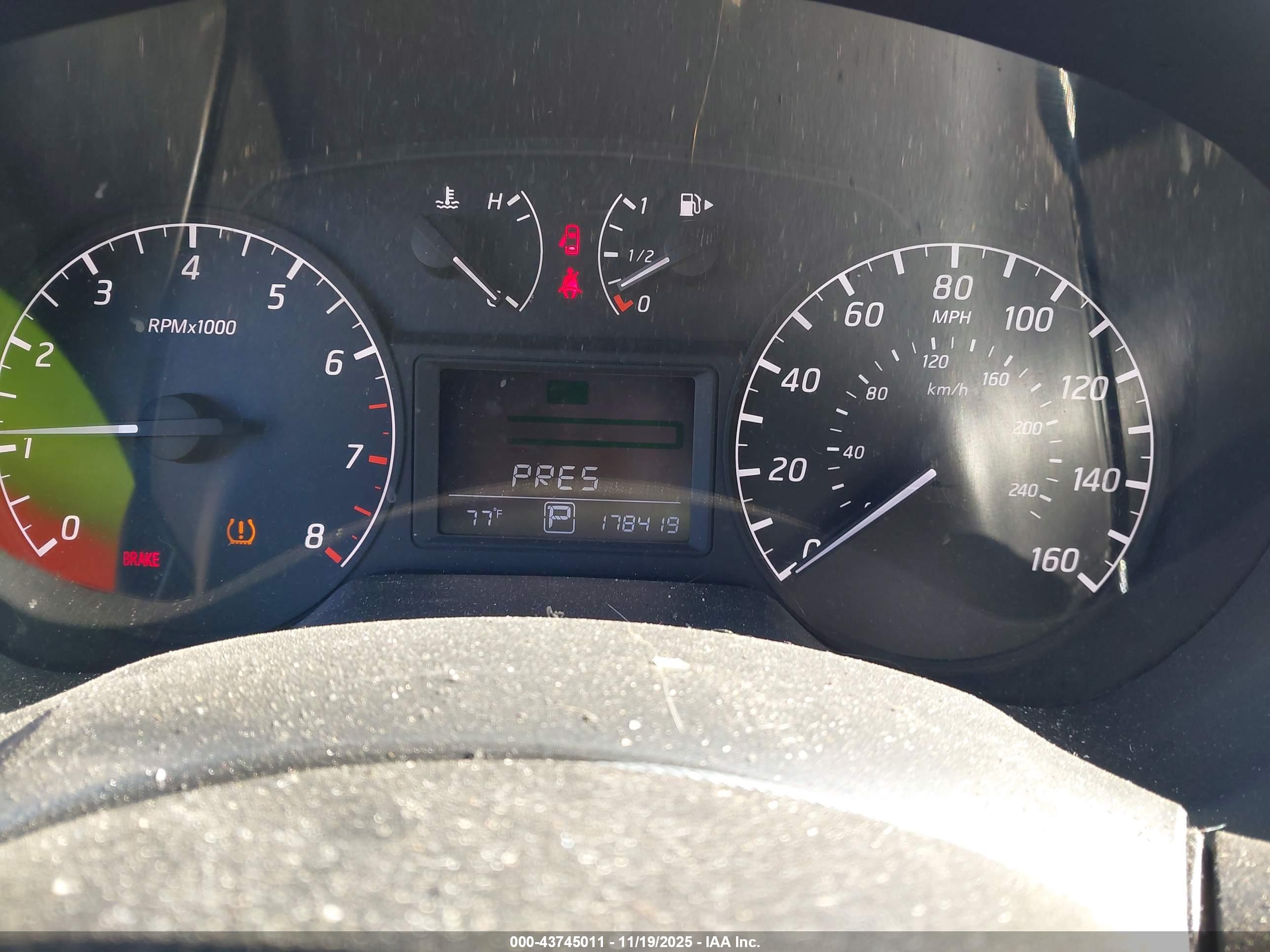 NISSAN SENTRA image 7