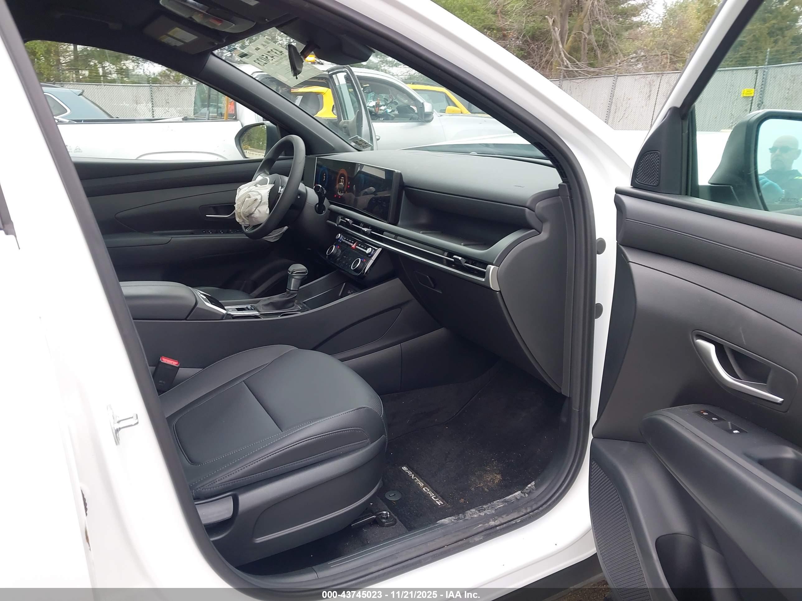 HYUNDAI SANTA image 5