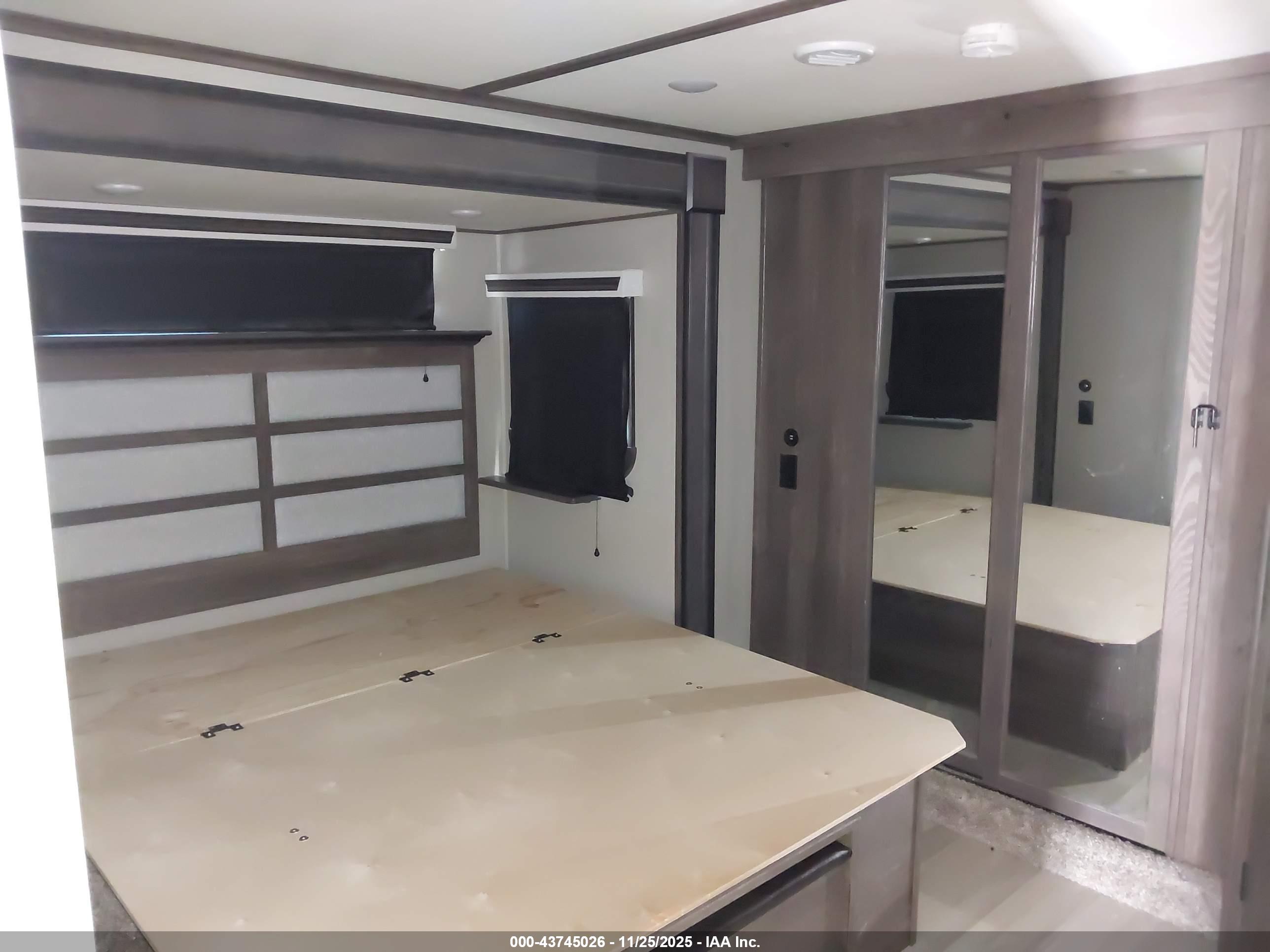 GRAND DESIGN image 5