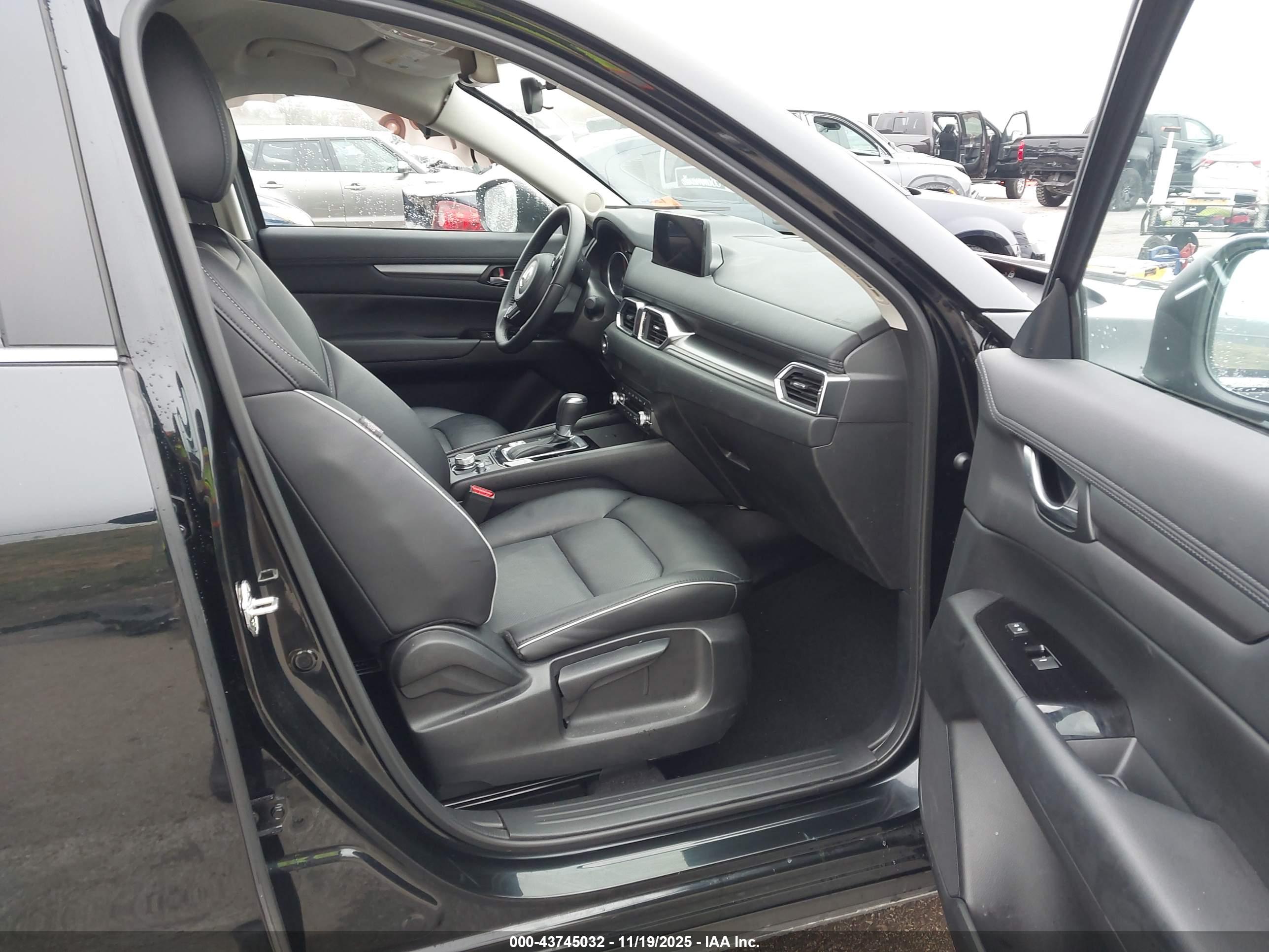 MAZDA CX-5 image 5