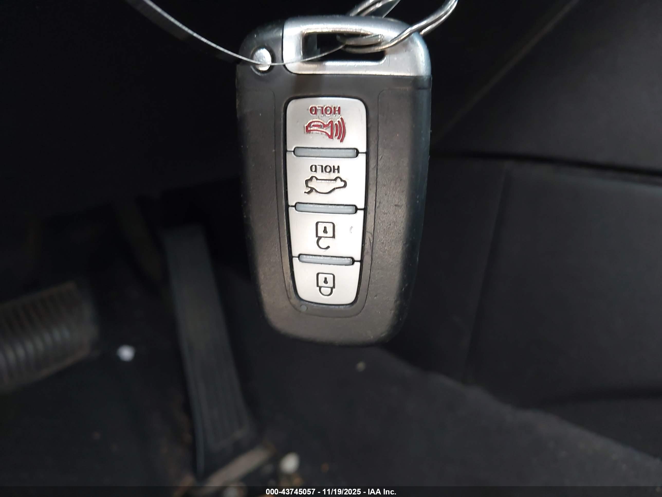 HYUNDAI SONATA image 11