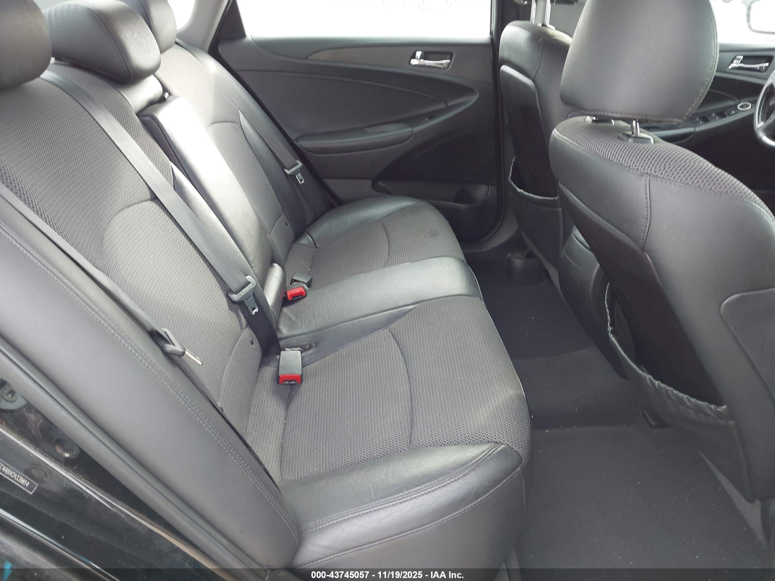 HYUNDAI SONATA image 8