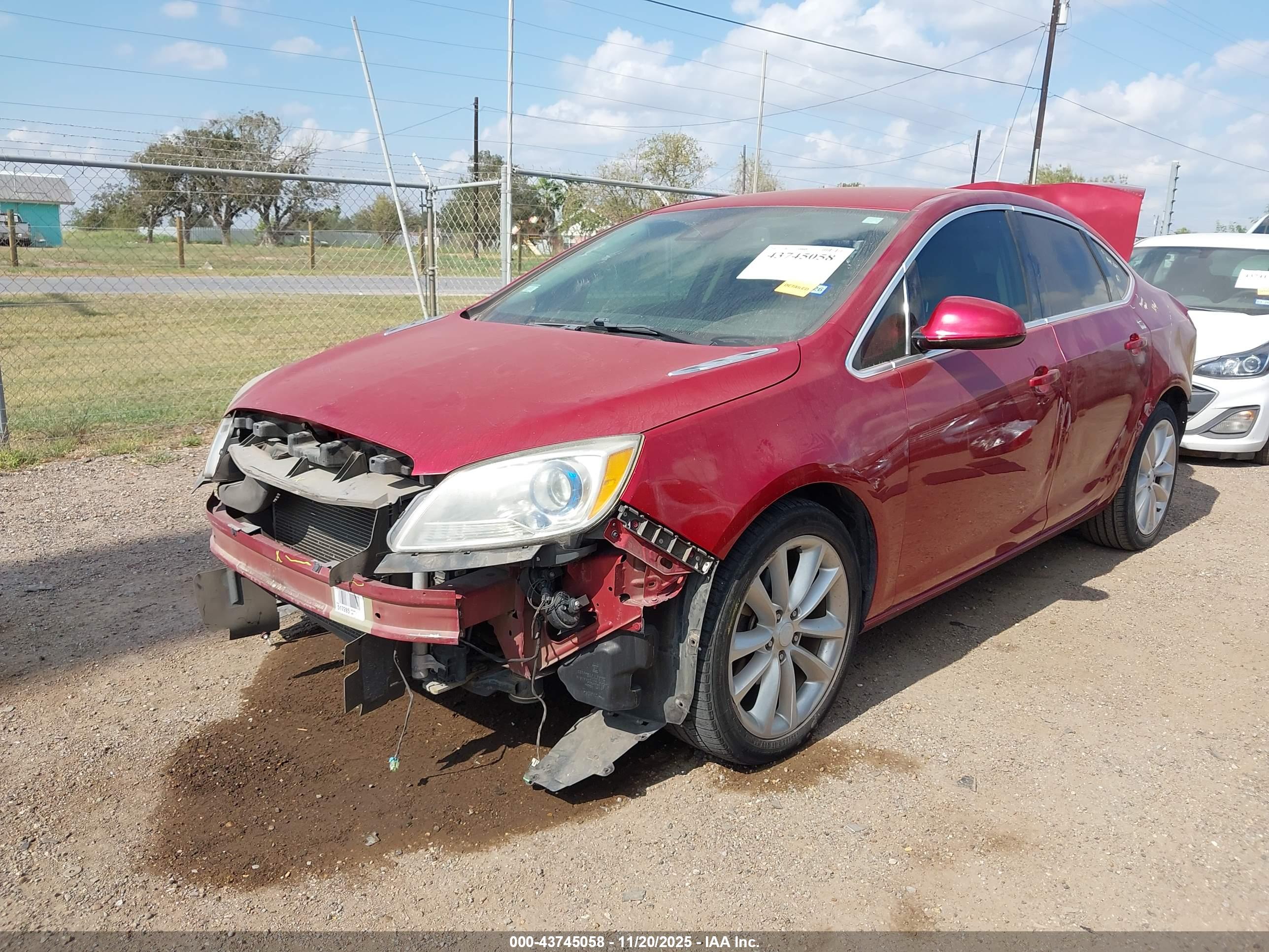 BUICK VERANO image 2