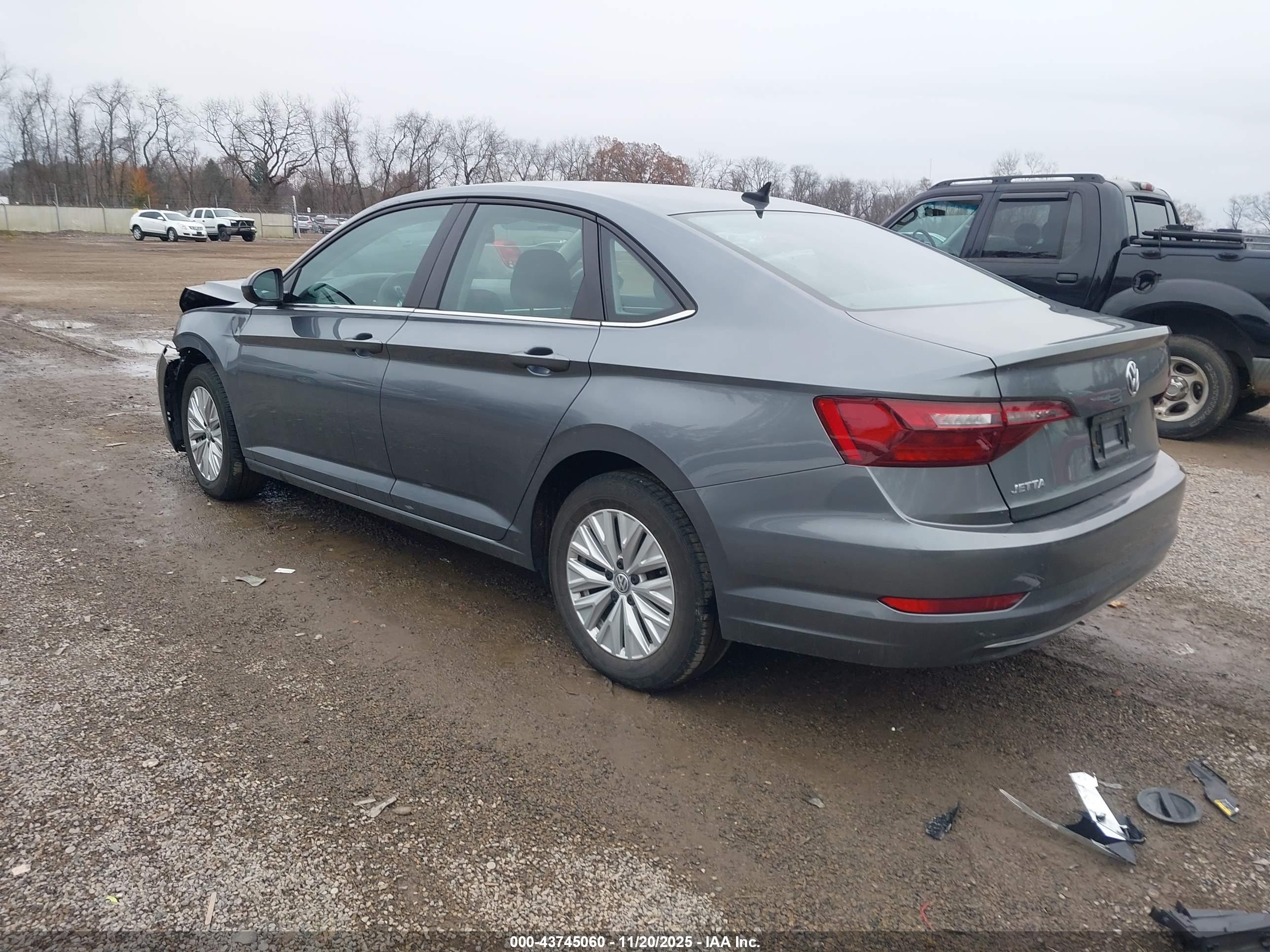 VOLKSWAGEN JETTA image 3