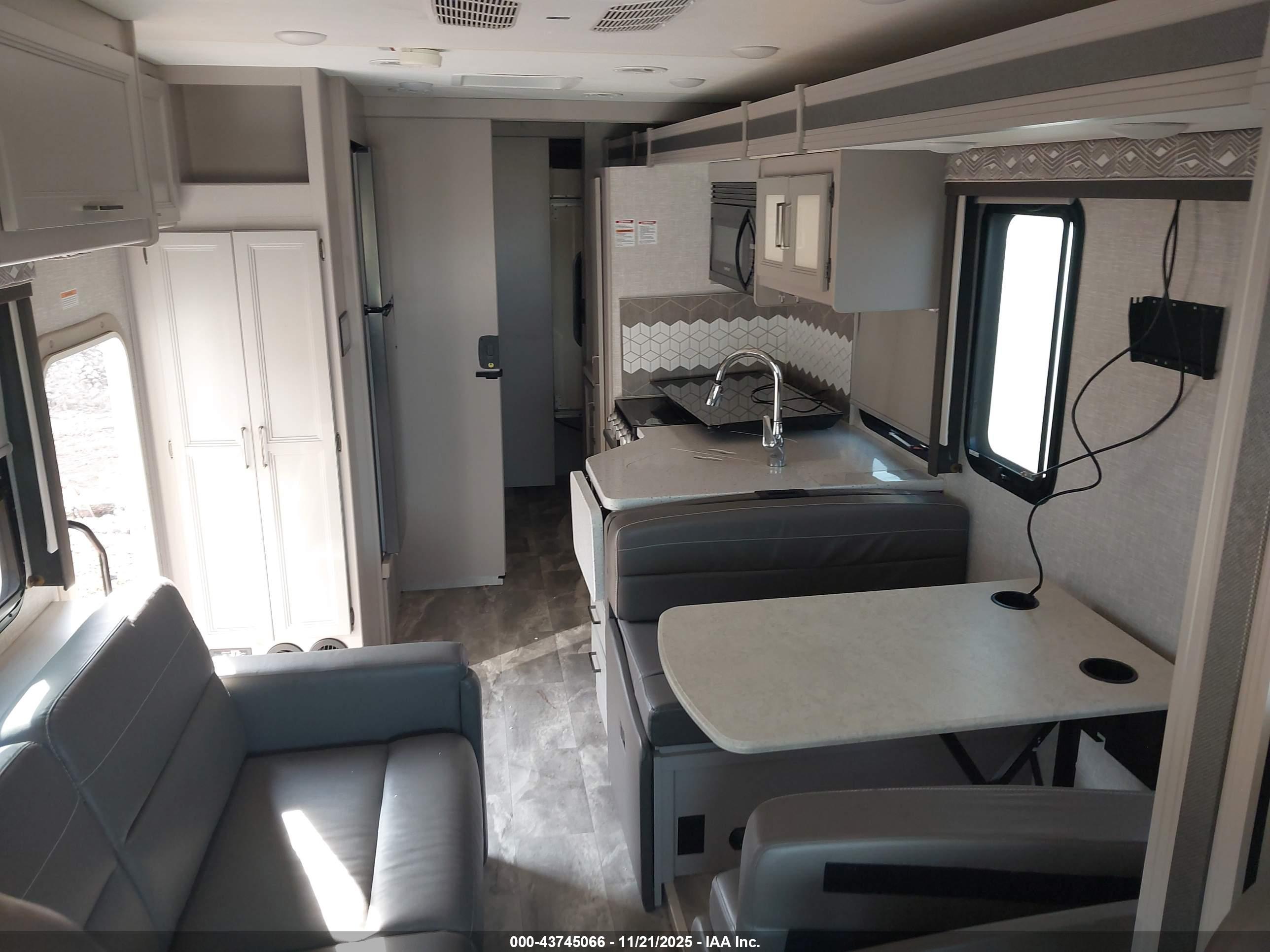 FORD F53 image 8