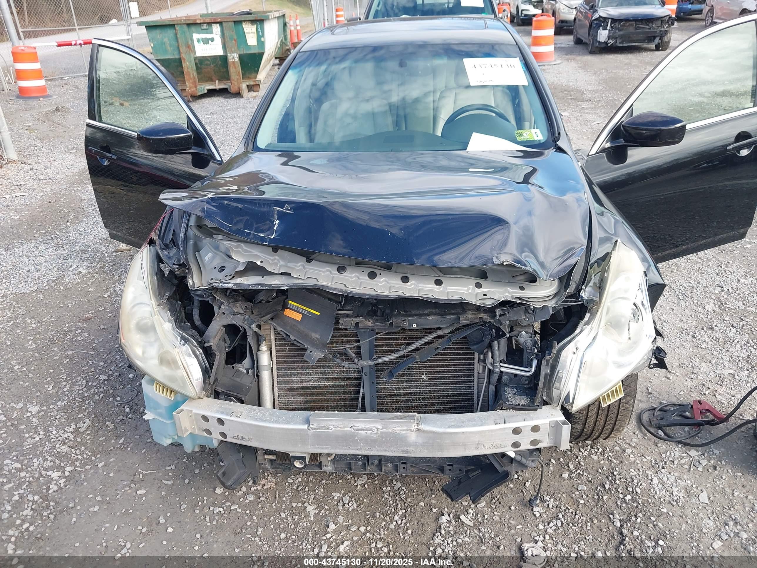 INFINITI G37 image 6