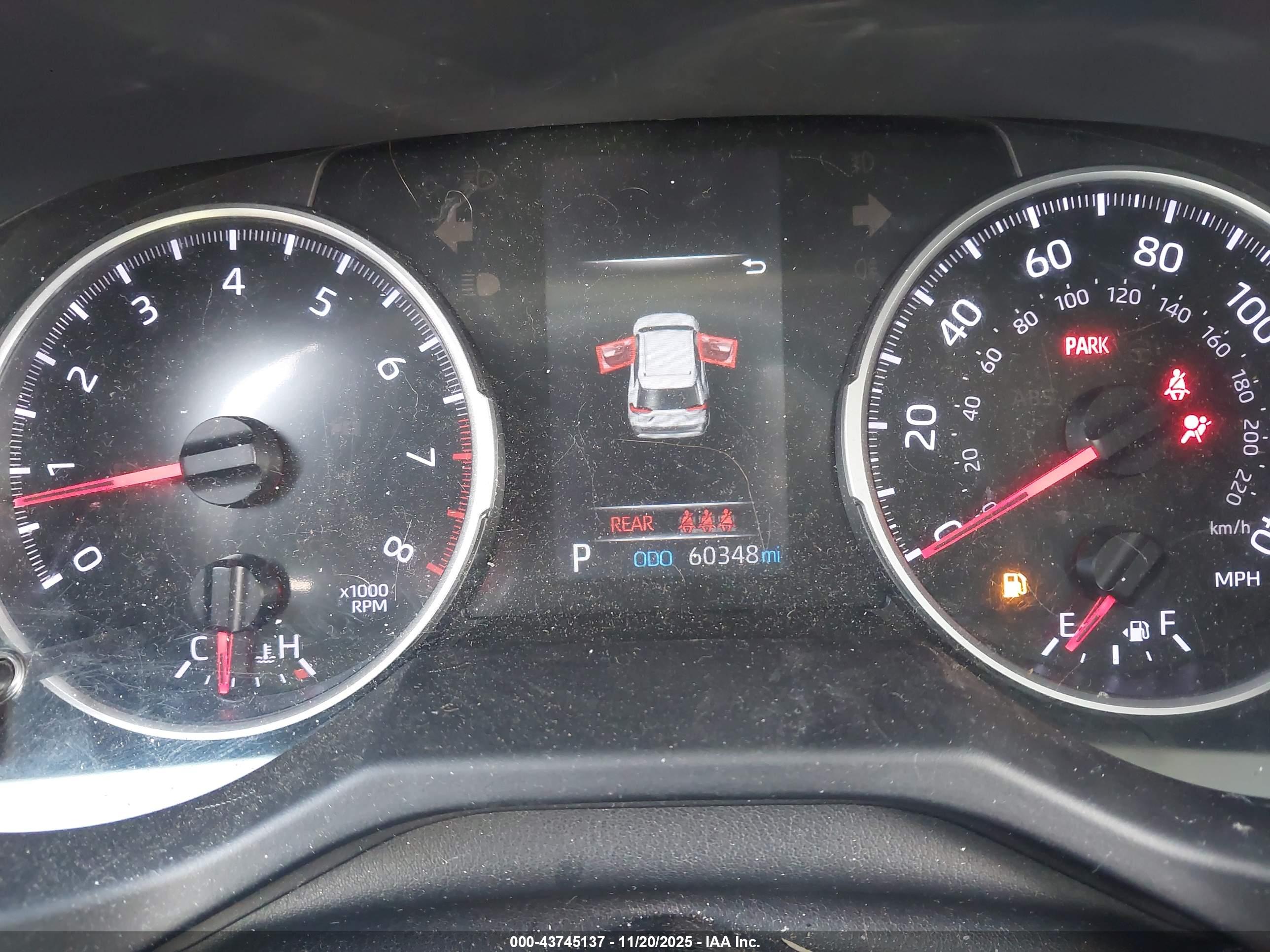 TOYOTA RAV4 image 7