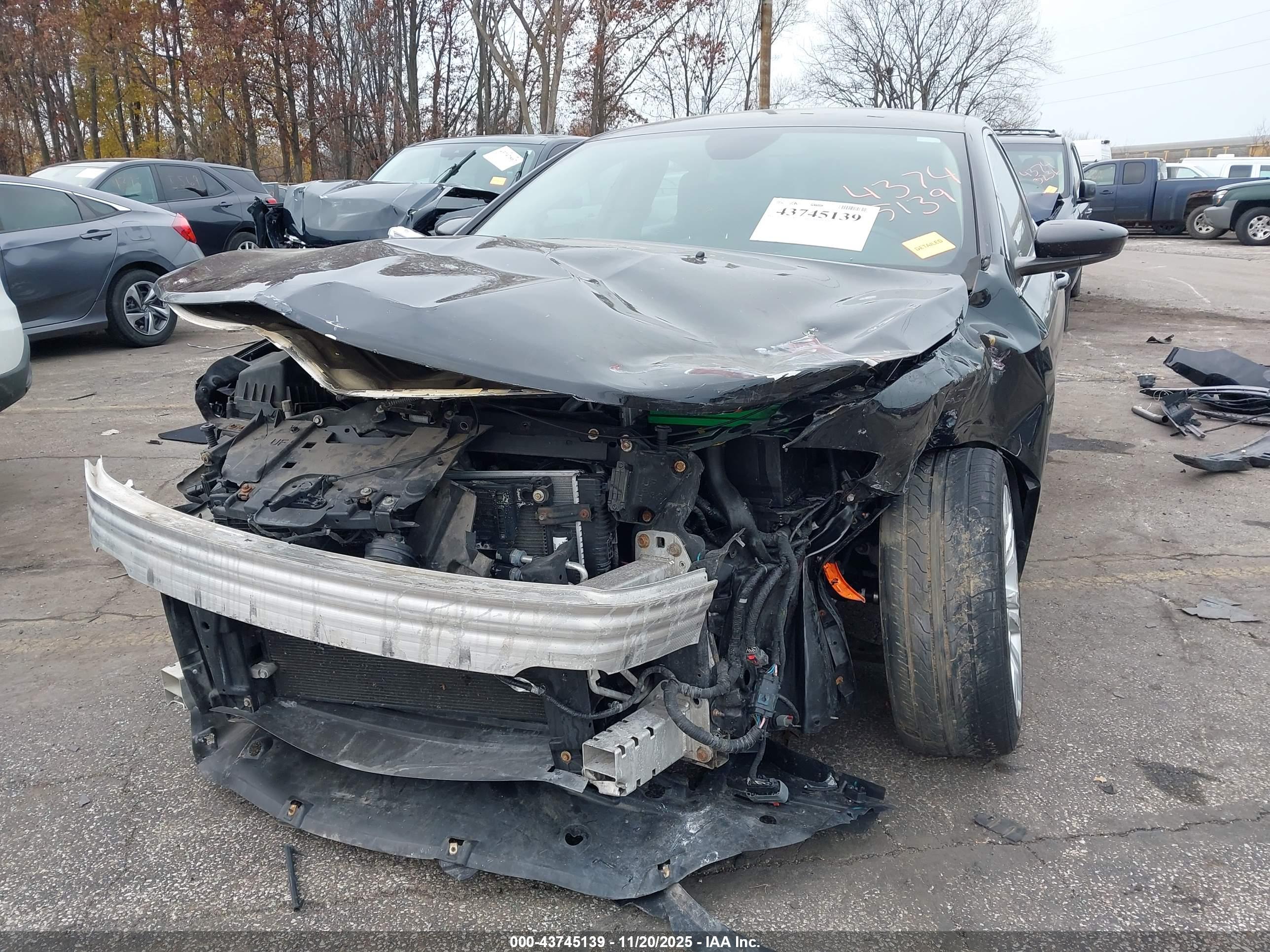 CHRYSLER 200 image 2