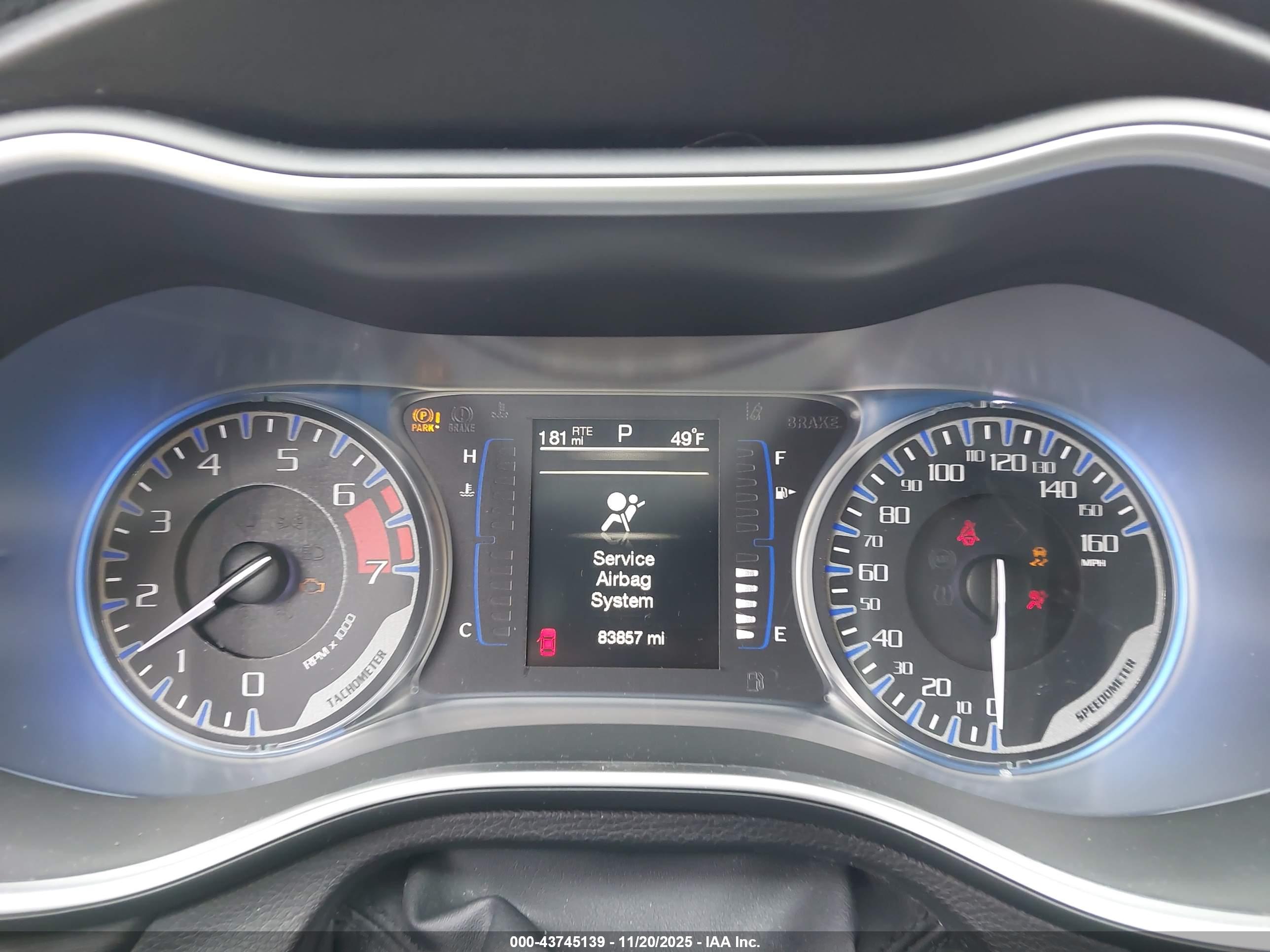 CHRYSLER 200 image 7