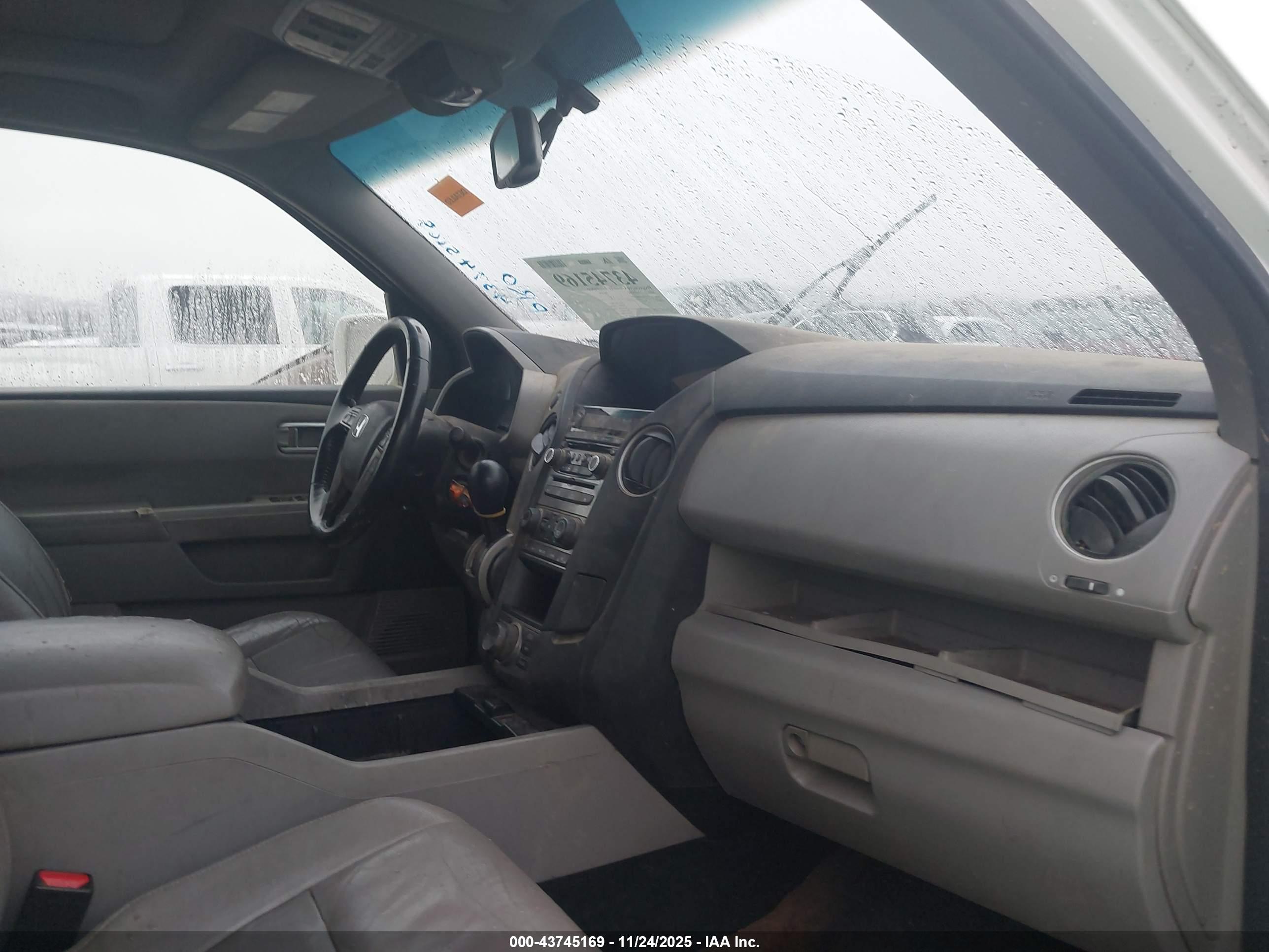 HONDA PILOT image 5