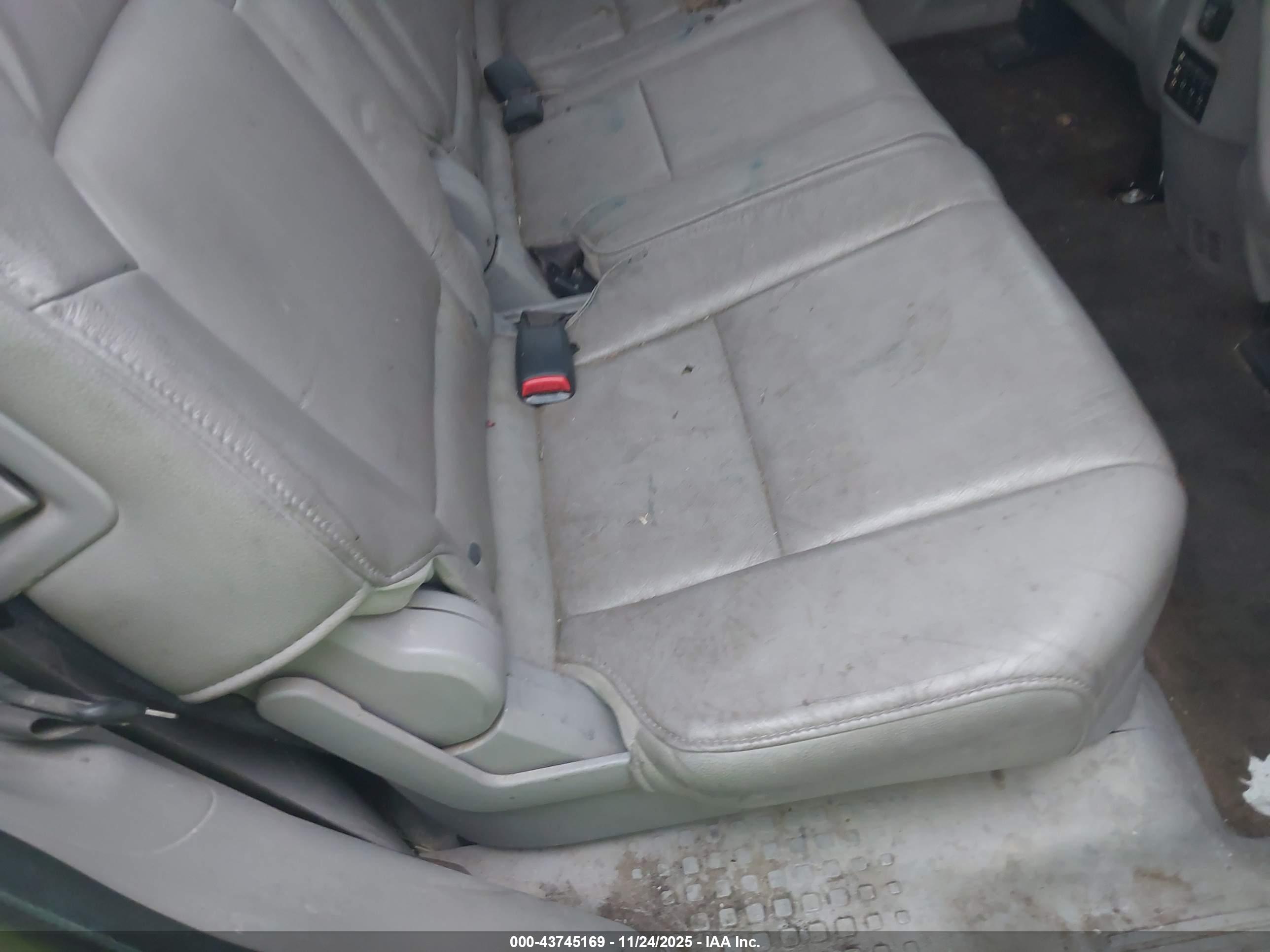 HONDA PILOT image 8
