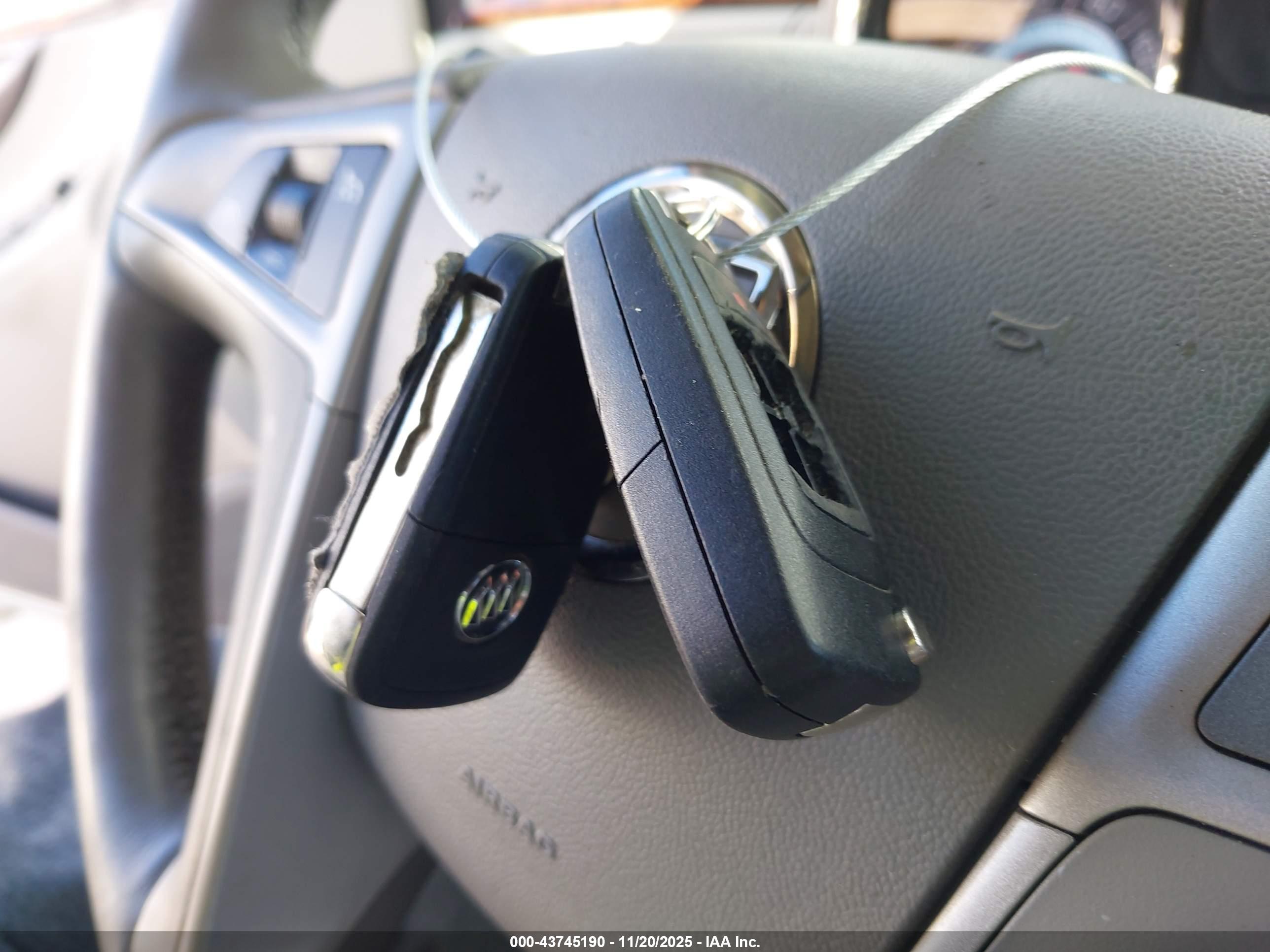 BUICK LACROSSE image 11
