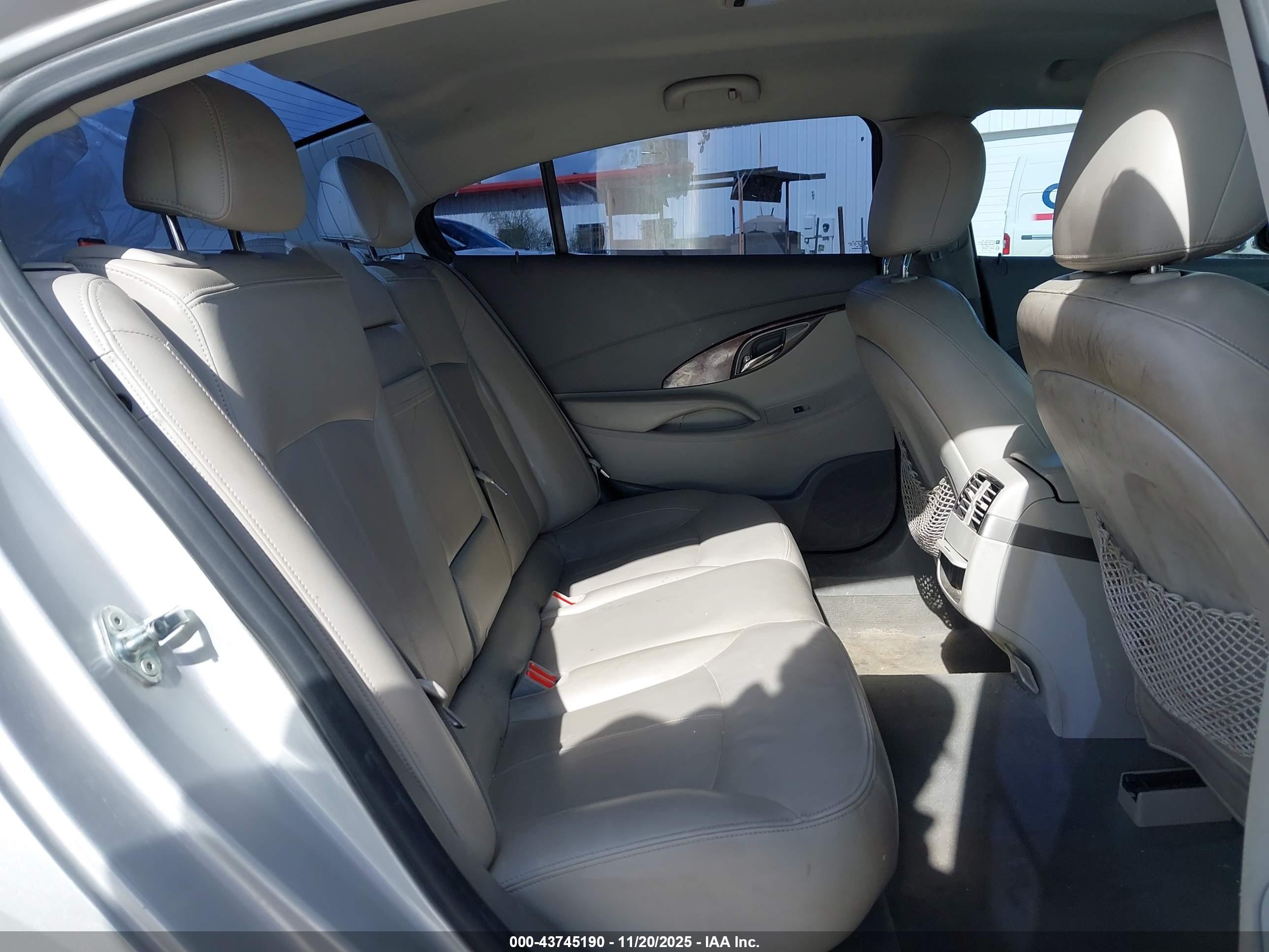 BUICK LACROSSE image 8