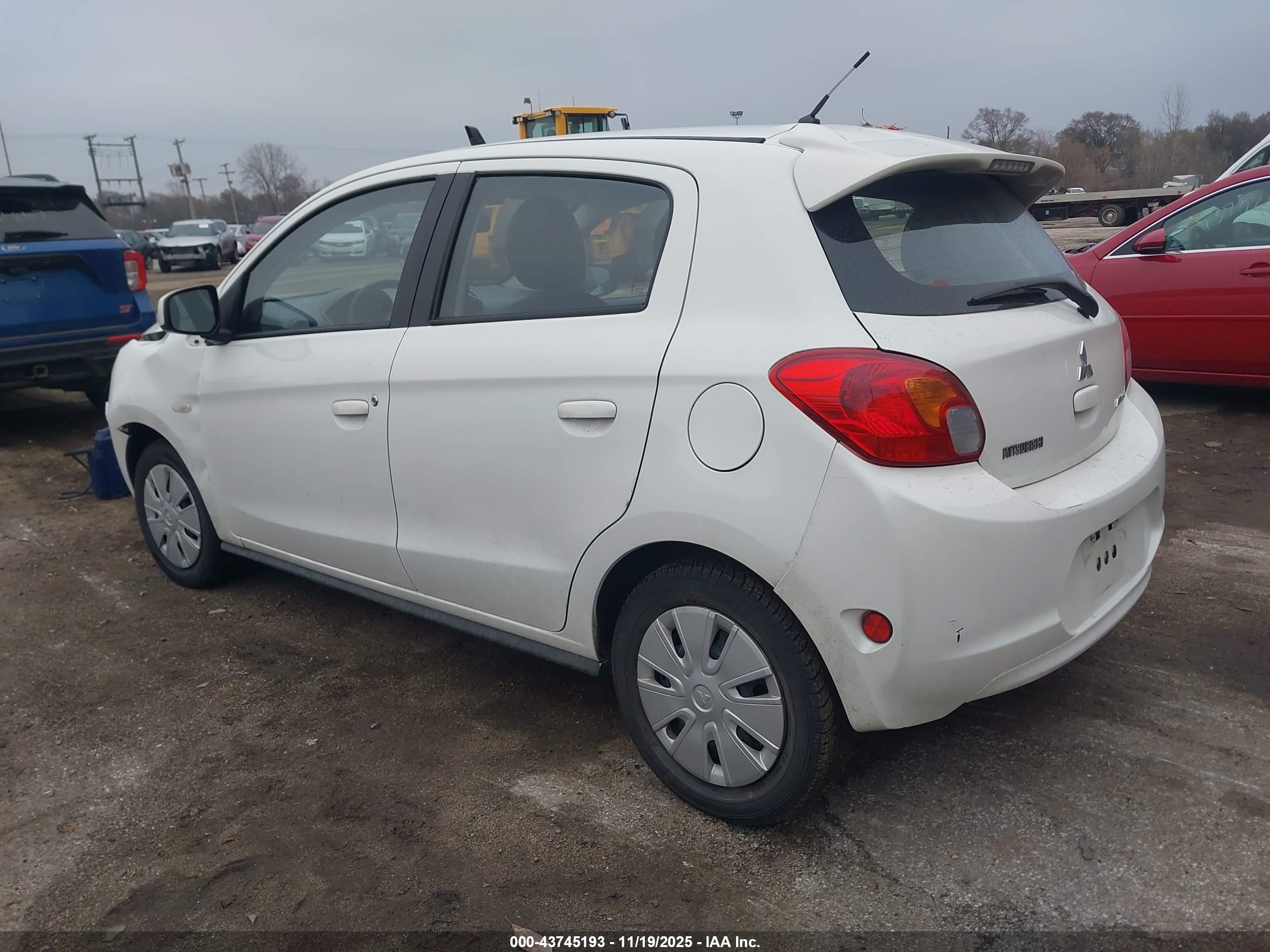MITSUBISHI MIRAGE image 3