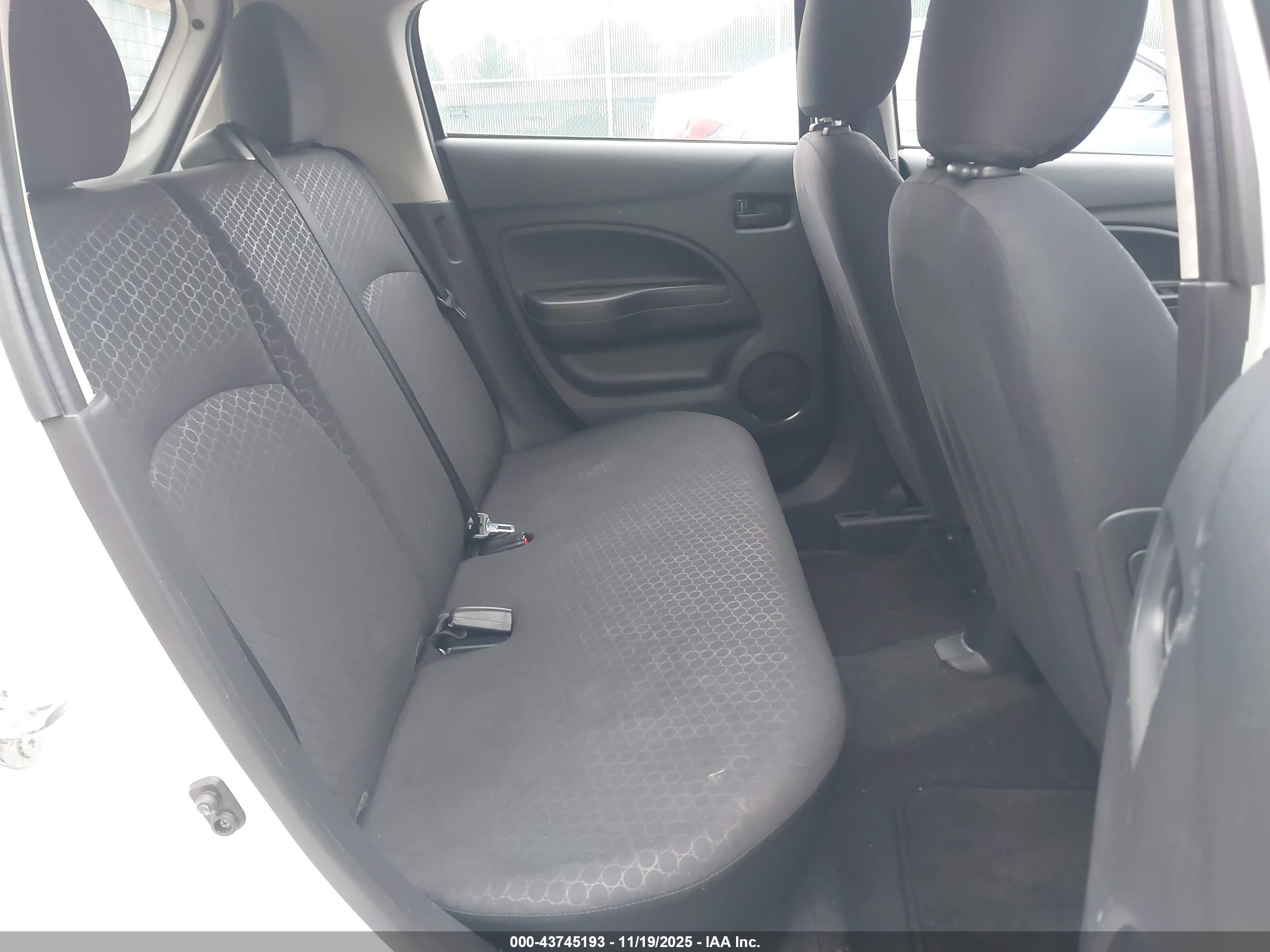 MITSUBISHI MIRAGE image 8
