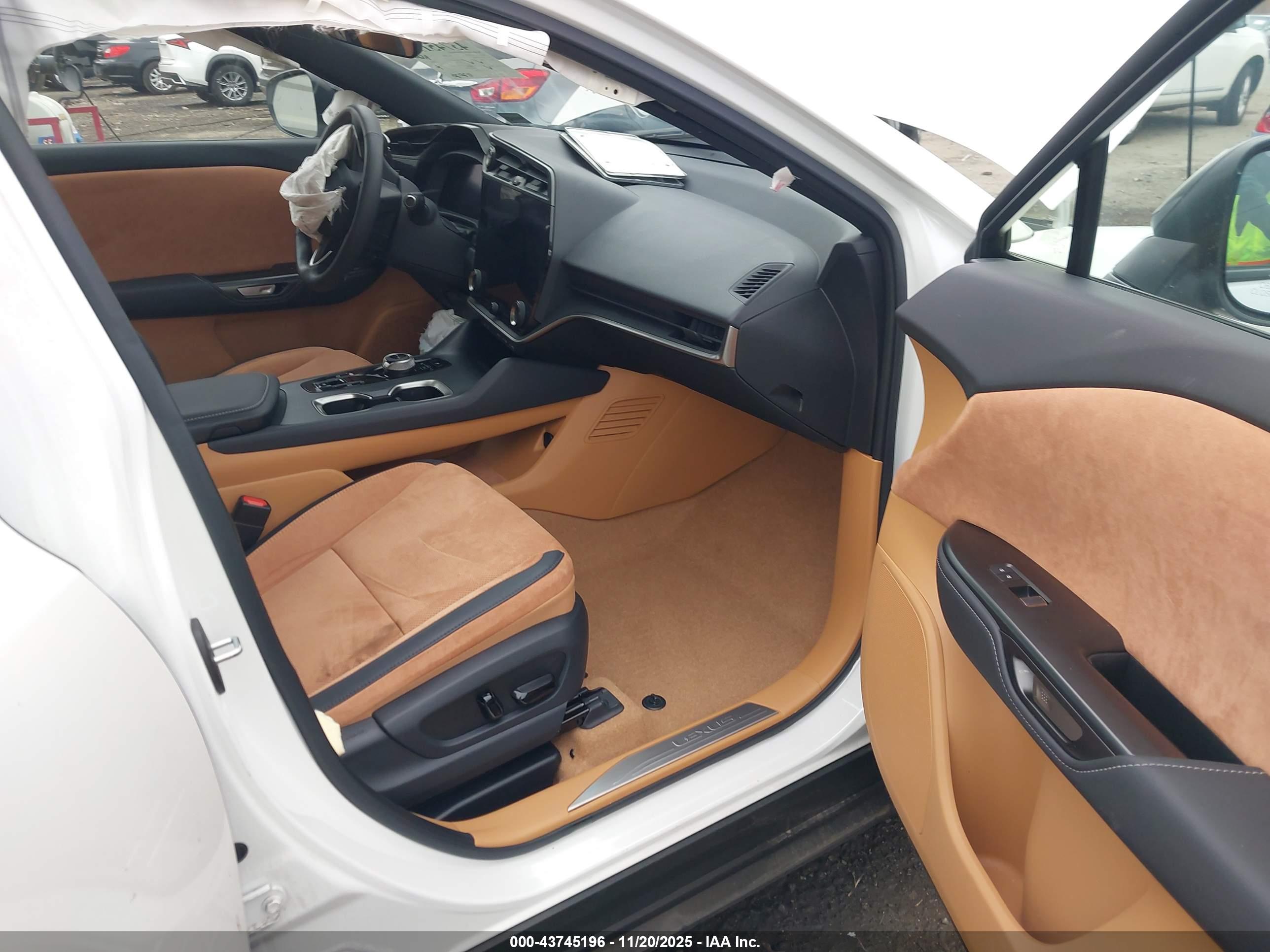 LEXUS RZ image 5