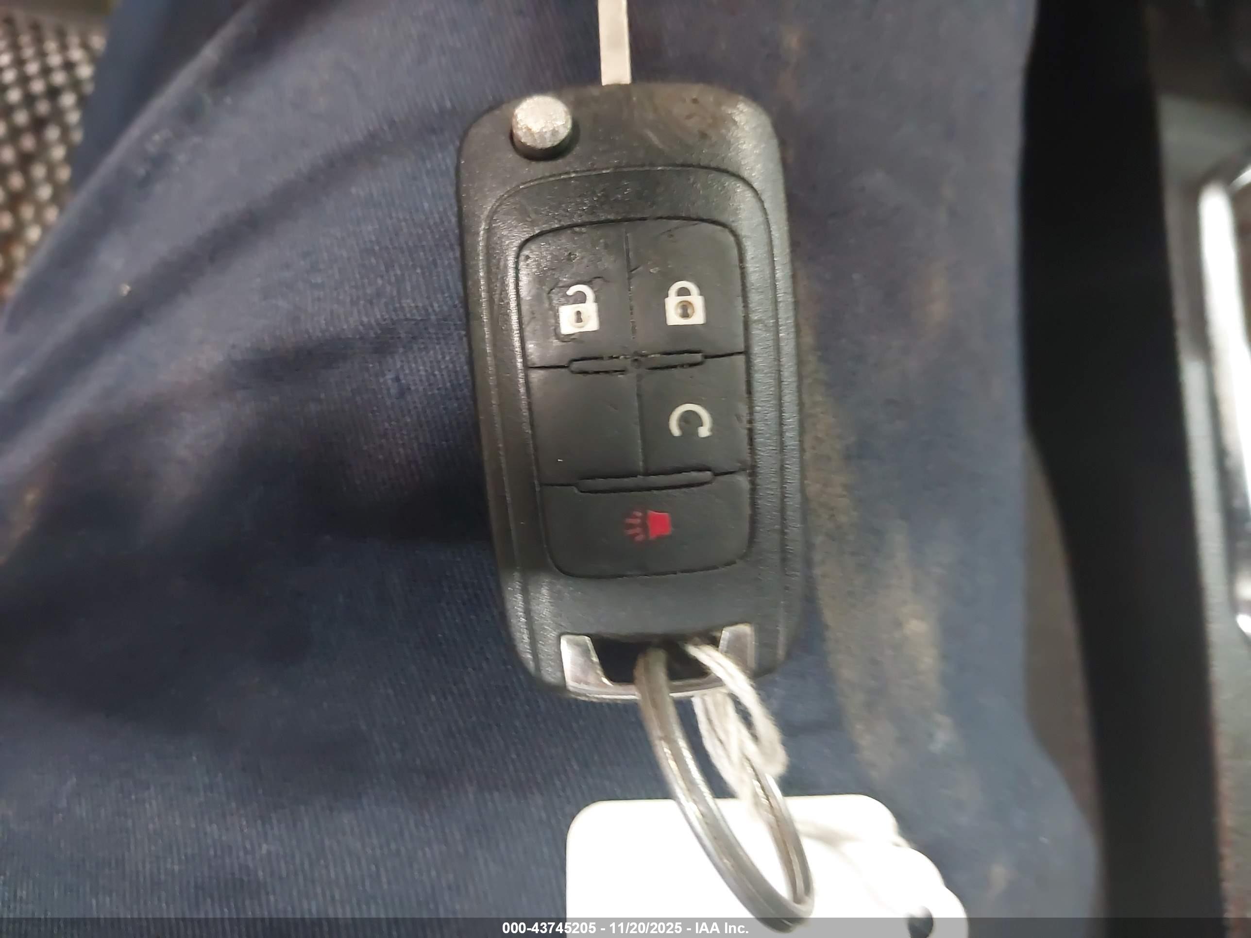 CHEVROLET EQUINOX image 11