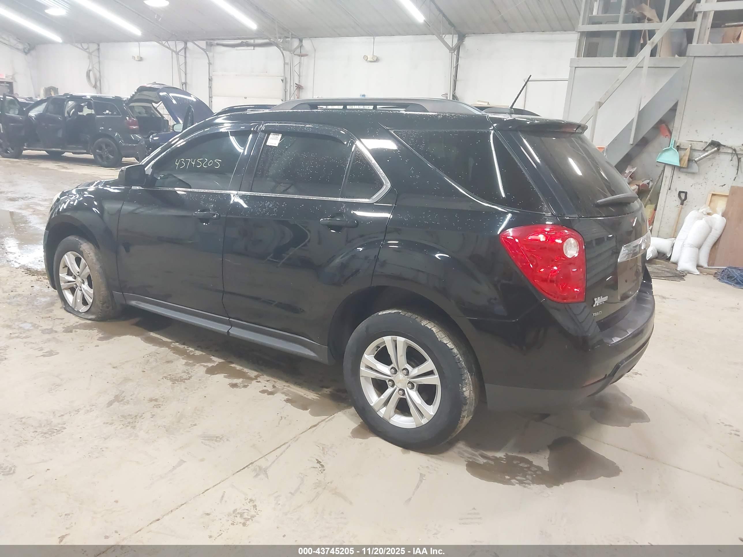 CHEVROLET EQUINOX image 3