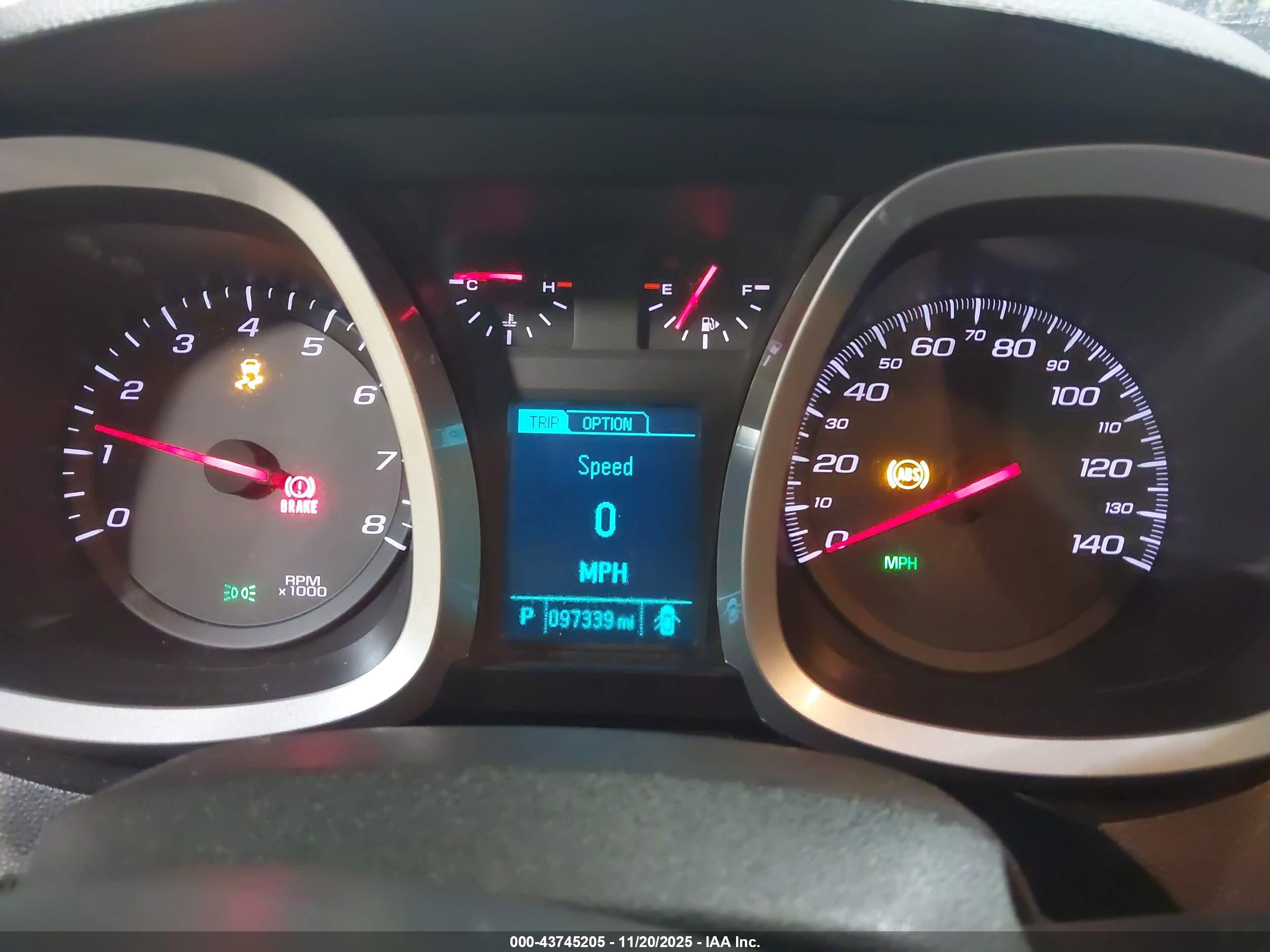 CHEVROLET EQUINOX image 7