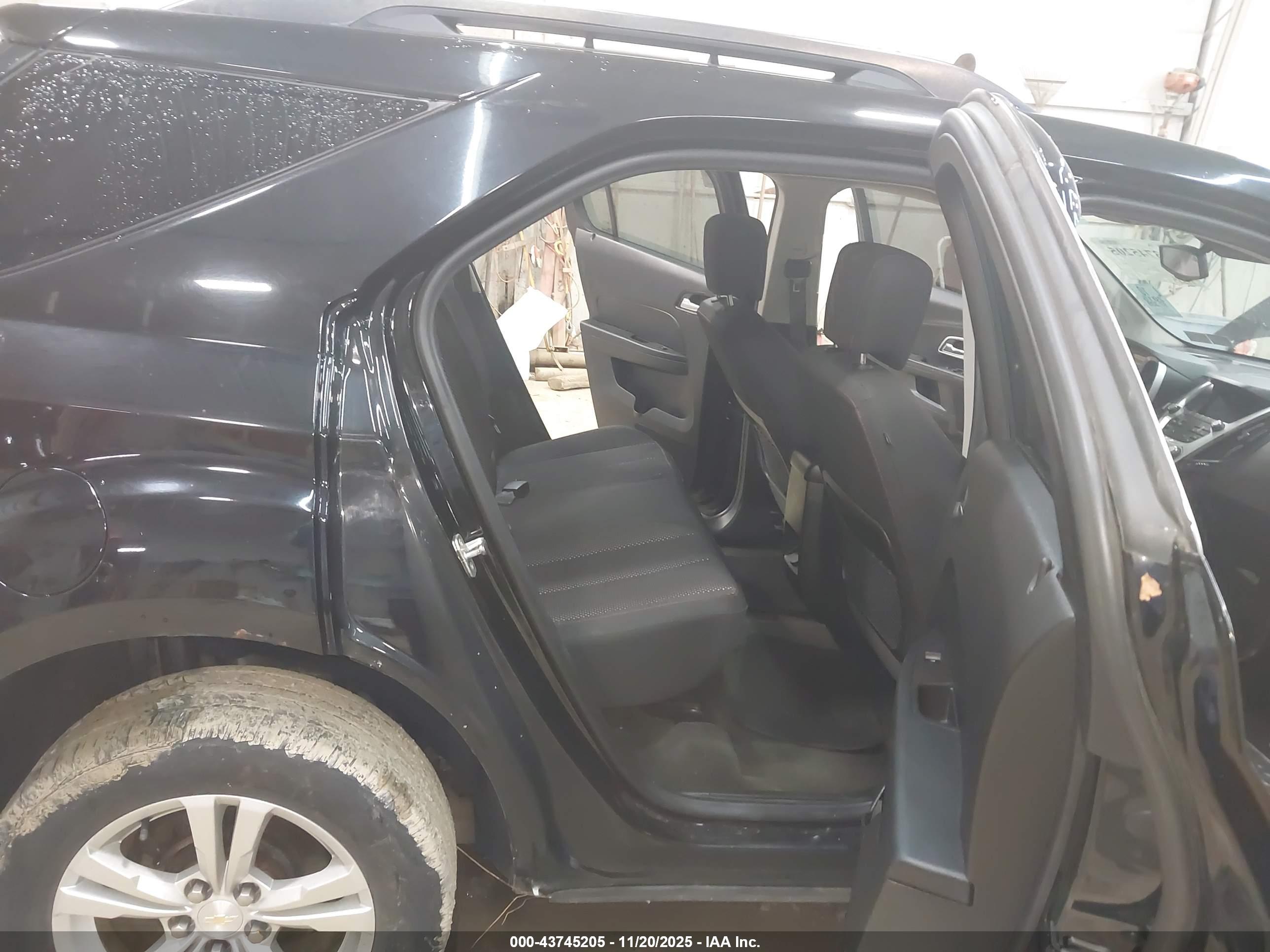CHEVROLET EQUINOX image 8