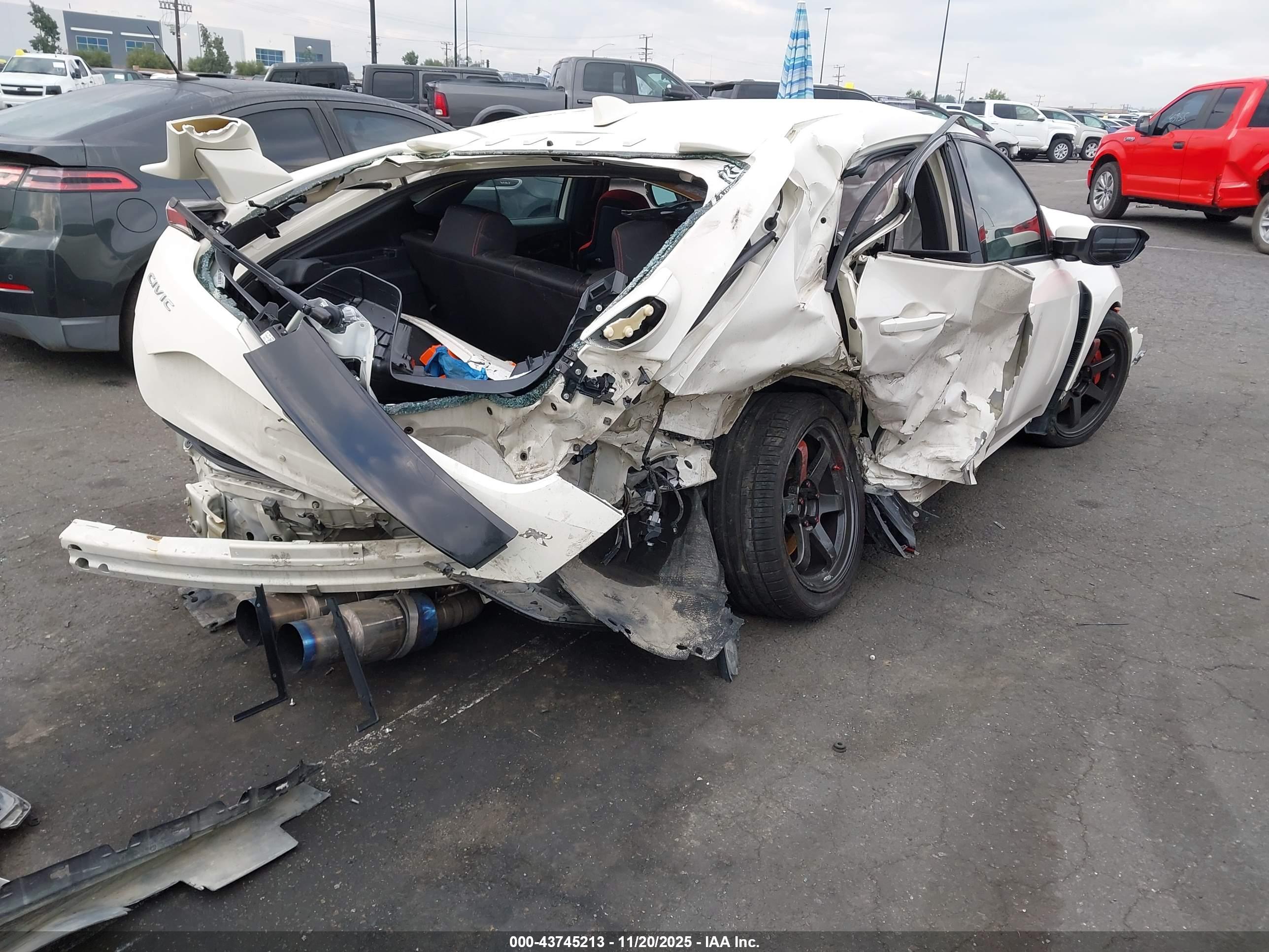 HONDA CIVIC image 4