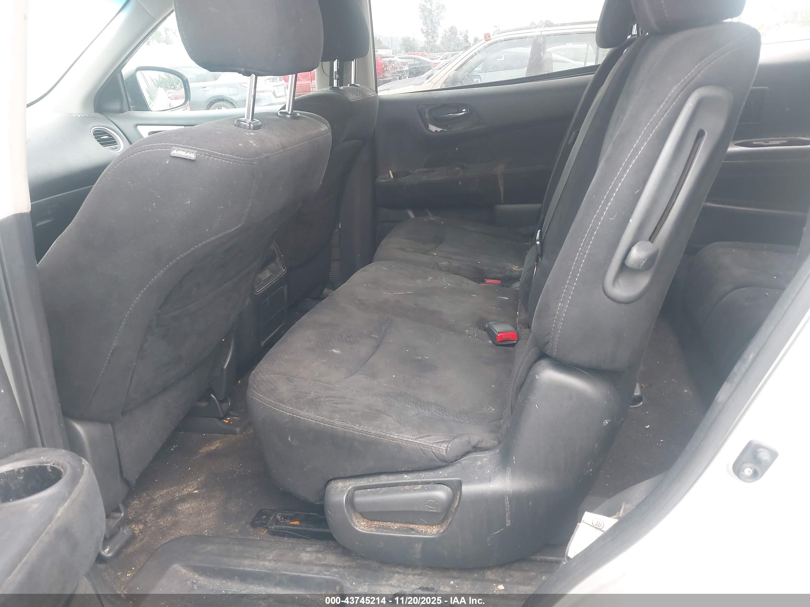 NISSAN PATHFINDER image 8