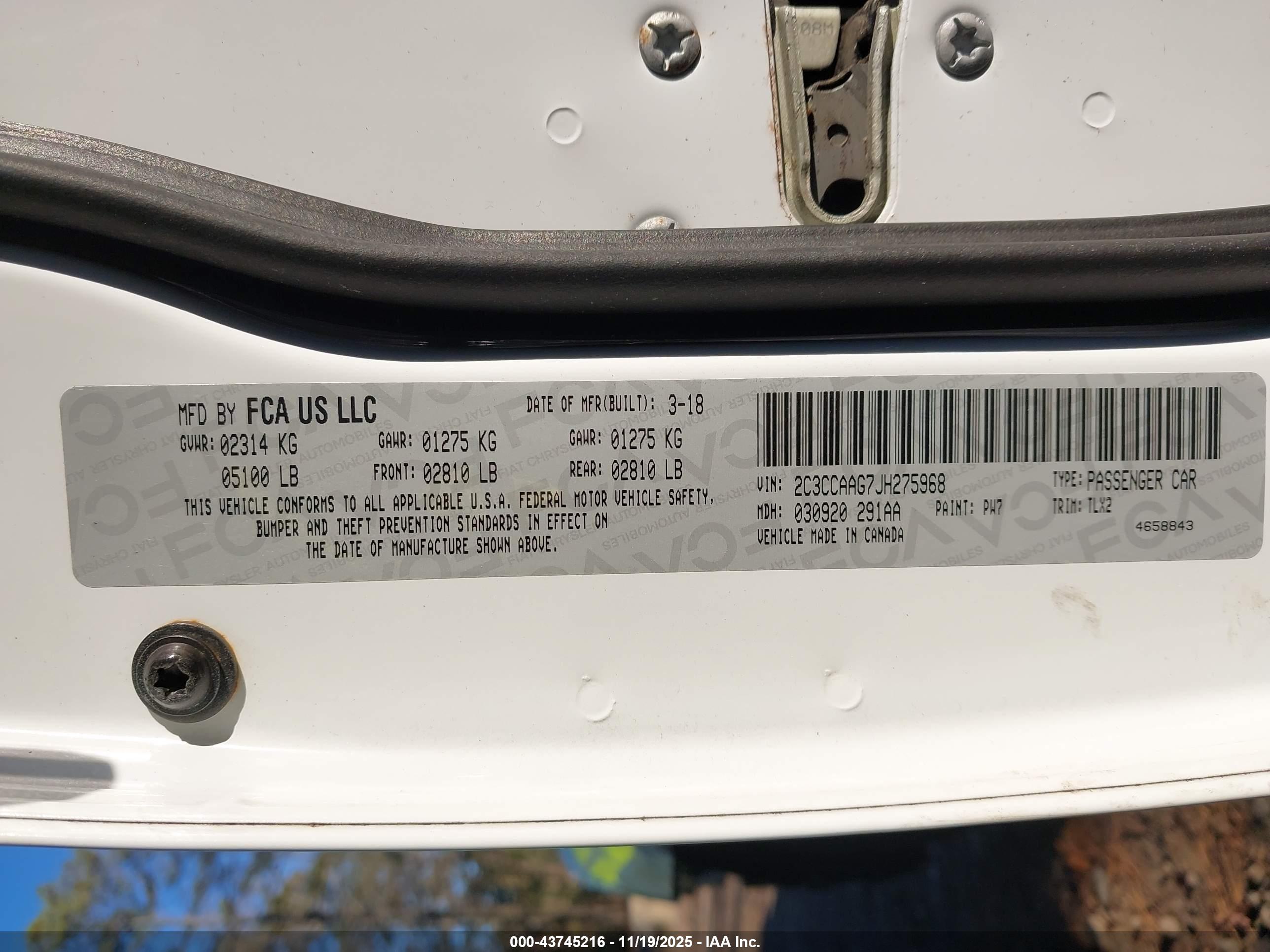 CHRYSLER 300 image 9