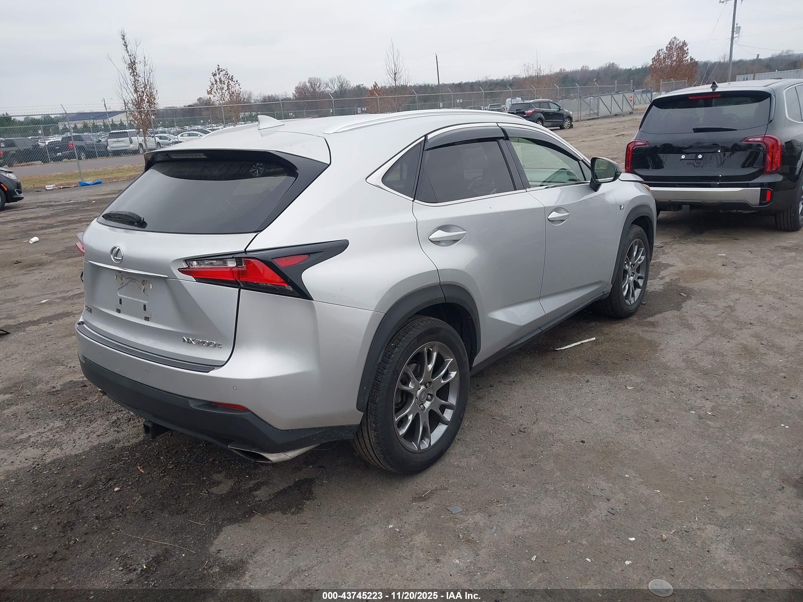 LEXUS NX image 4