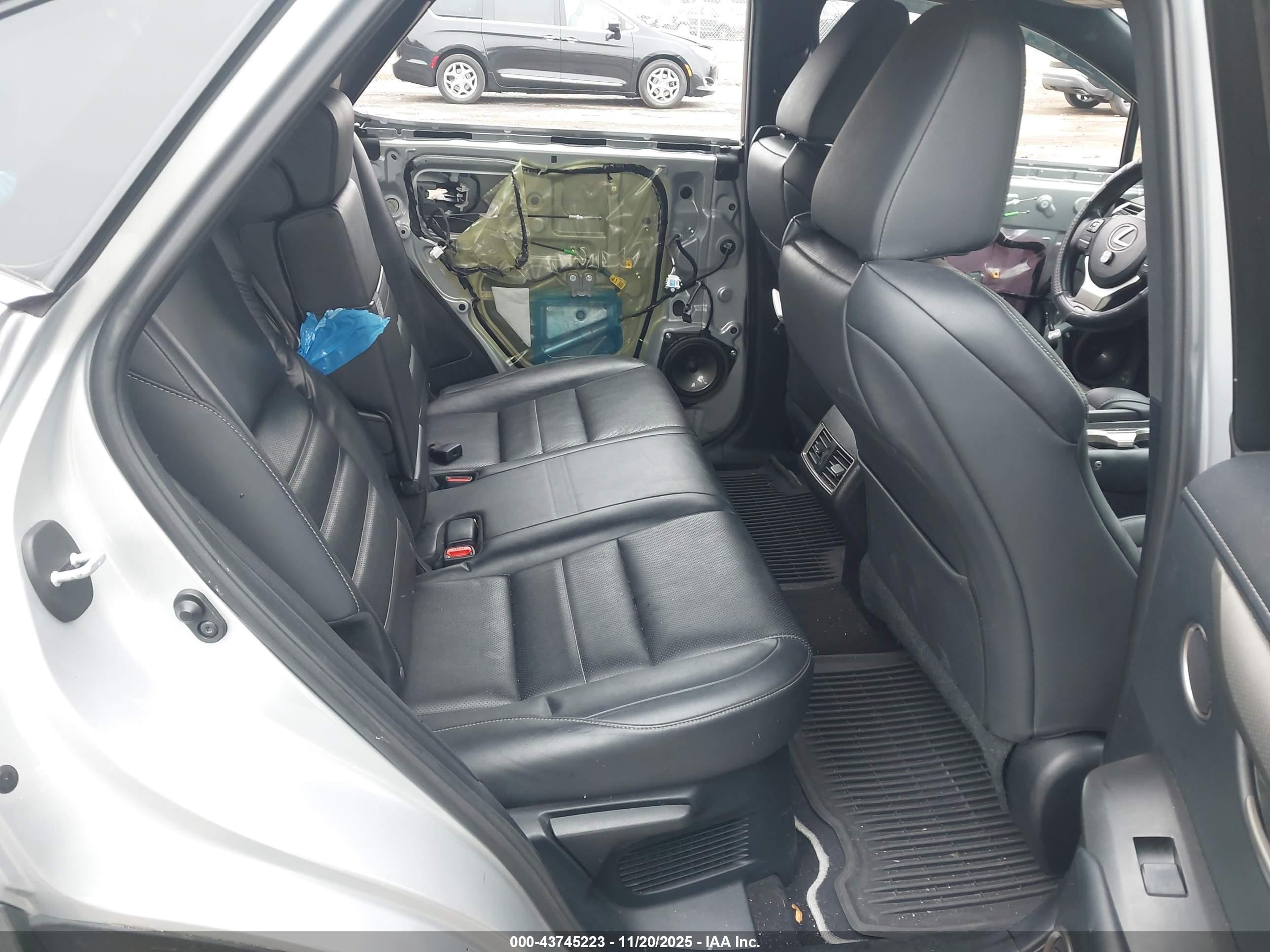 LEXUS NX image 8