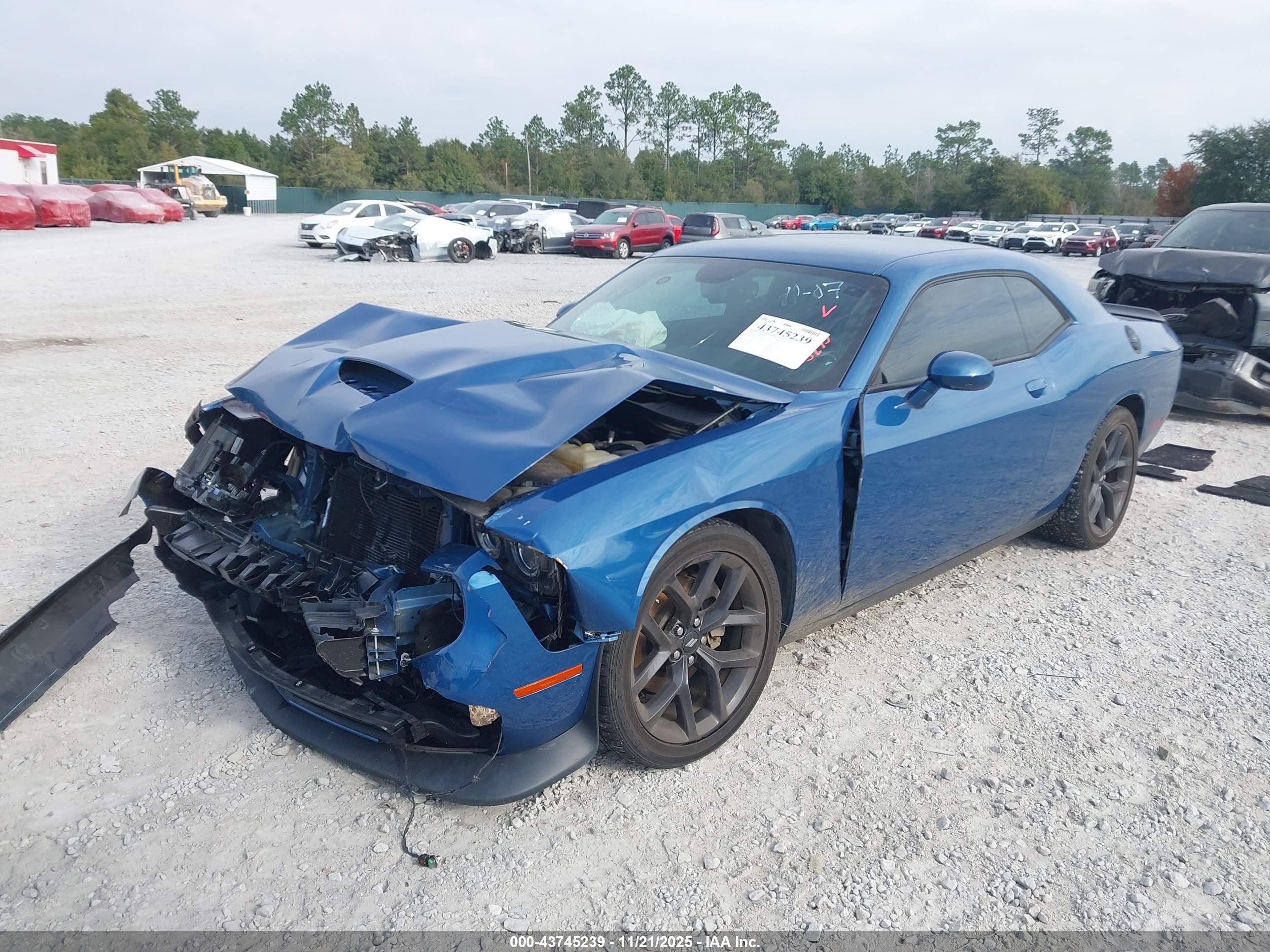 DODGE CHALLENGER image 2