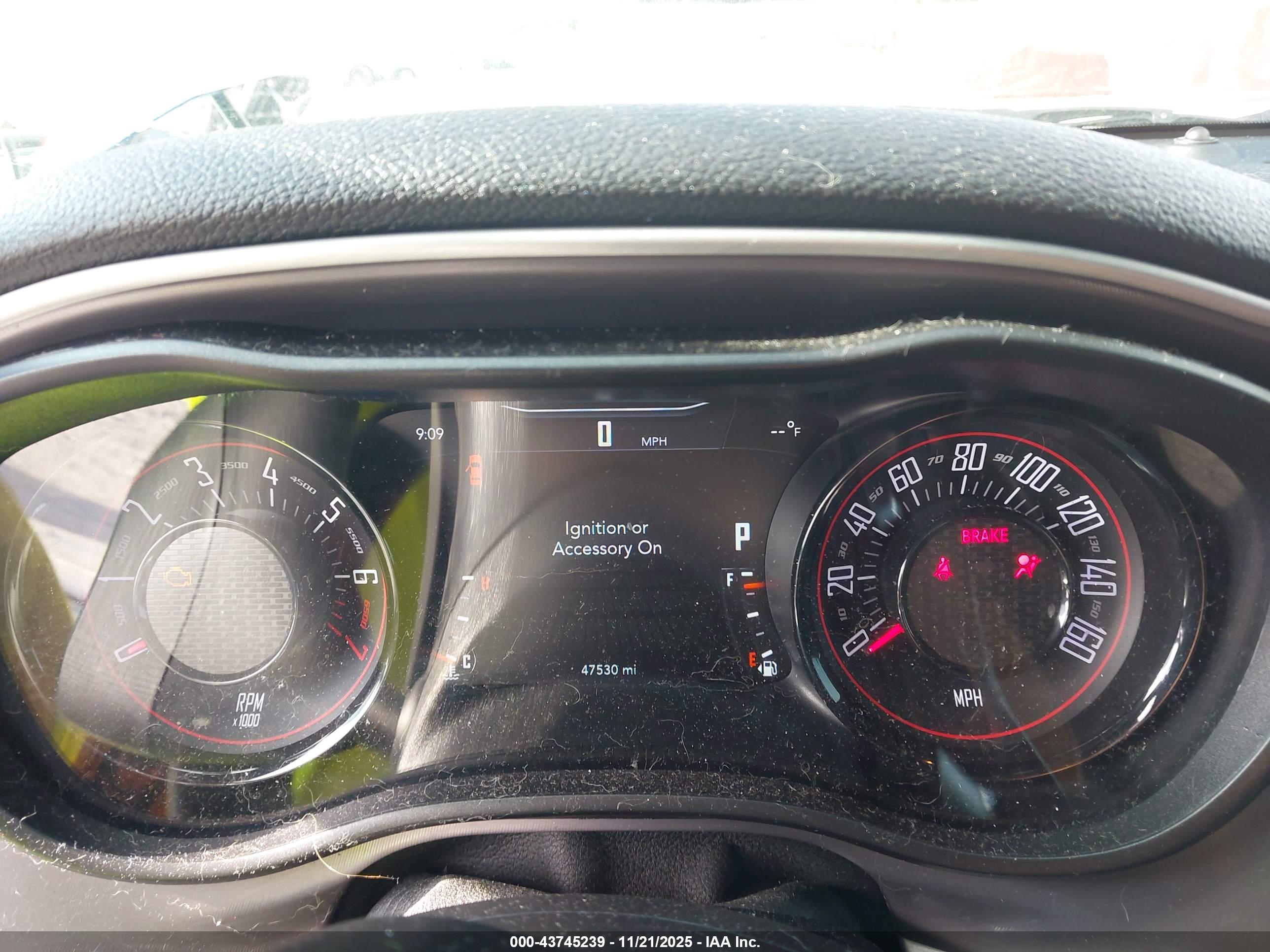 DODGE CHALLENGER image 7