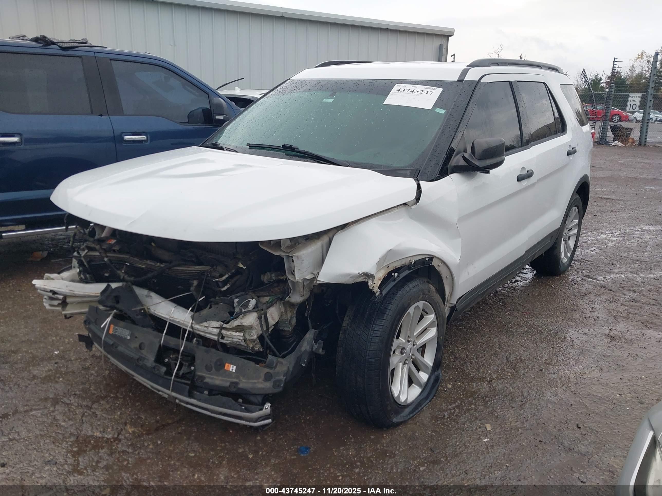 FORD EXPLORER image 2