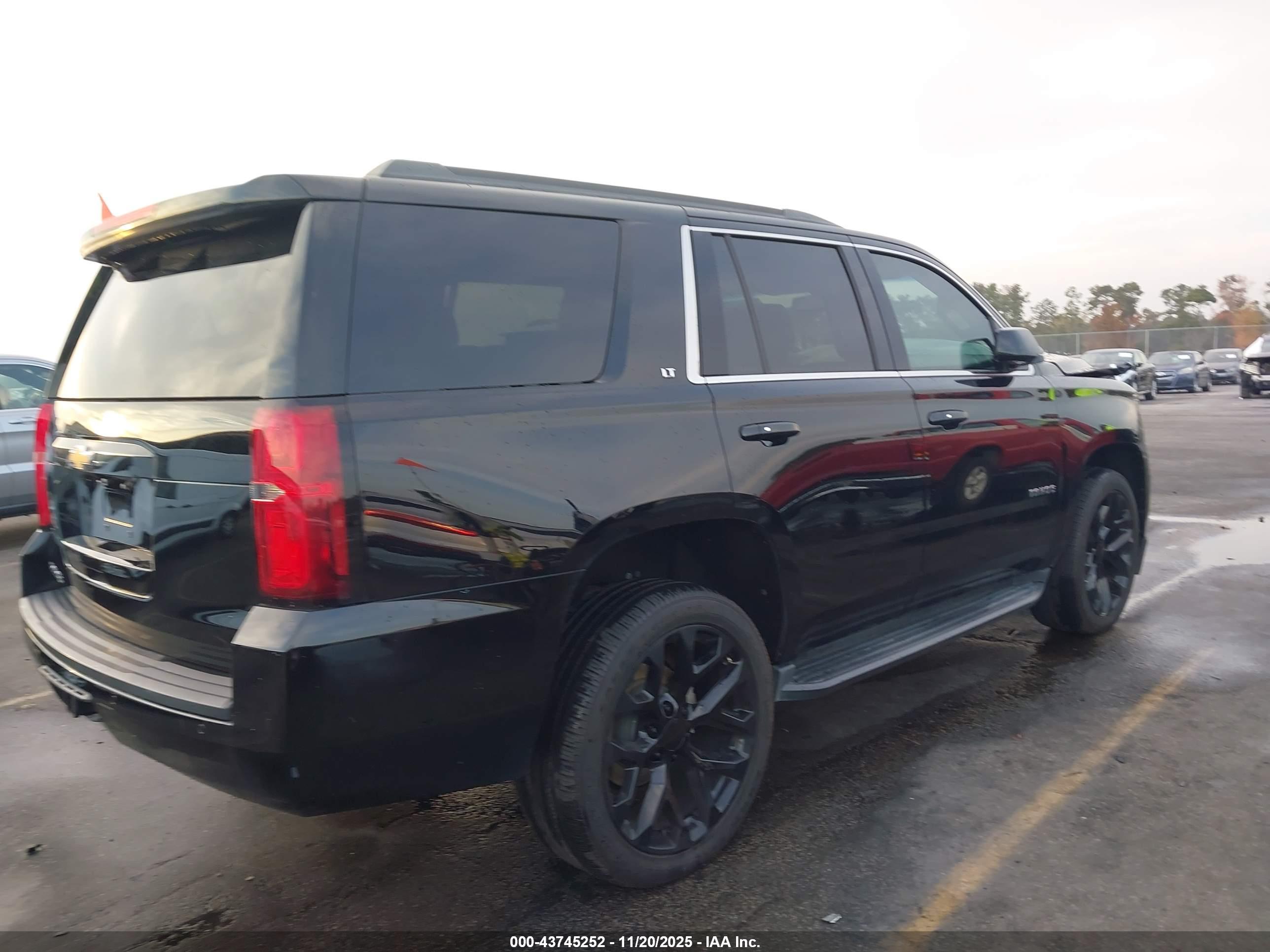 CHEVROLET TAHOE image 4