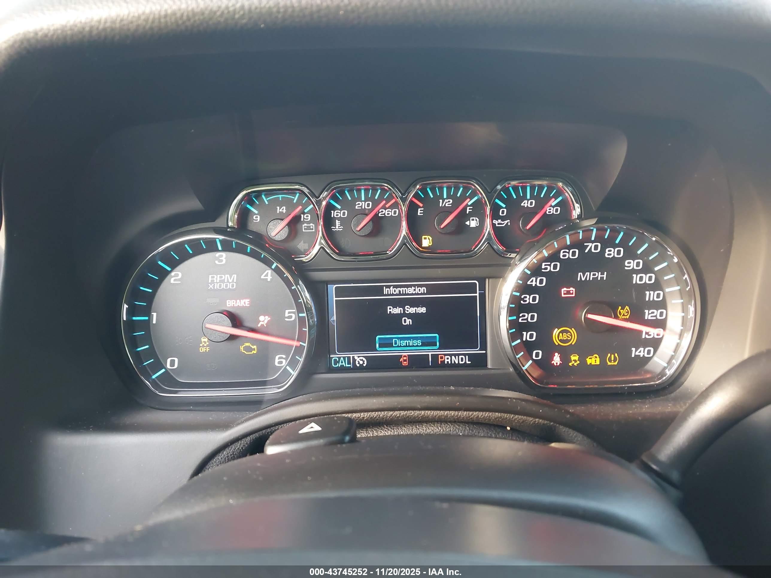 CHEVROLET TAHOE image 7