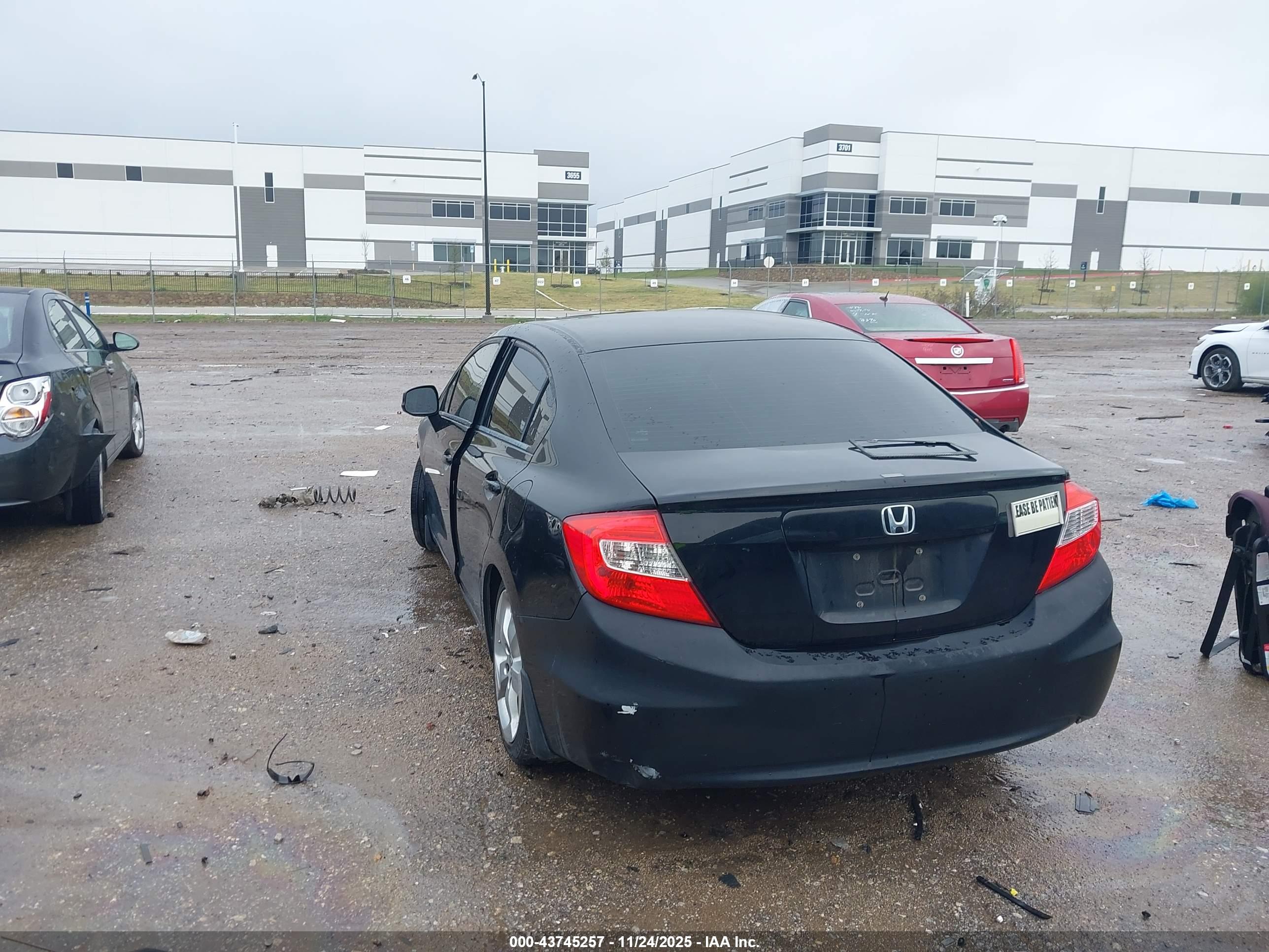 HONDA CIVIC image 3