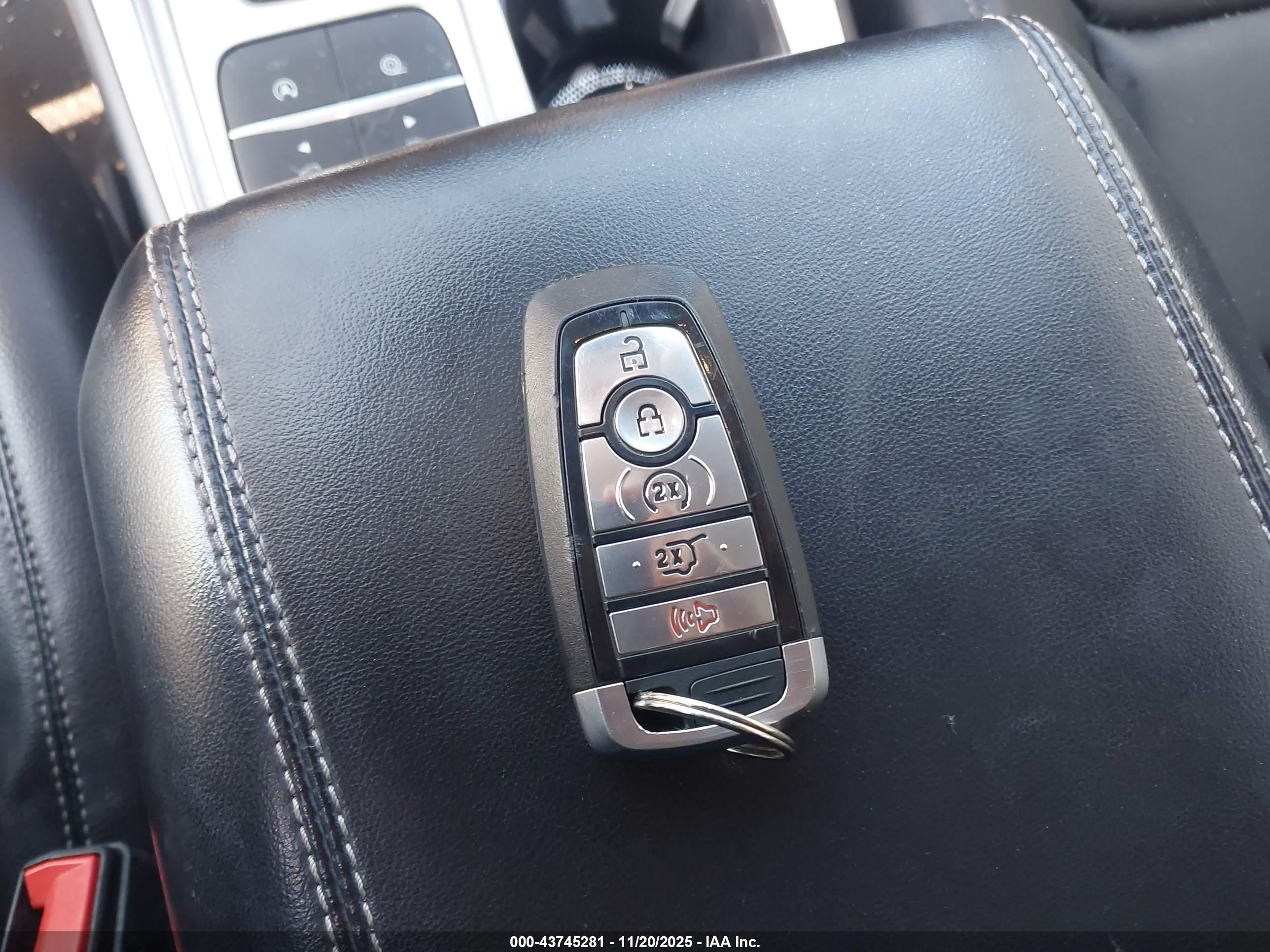 FORD EXPLORER image 11